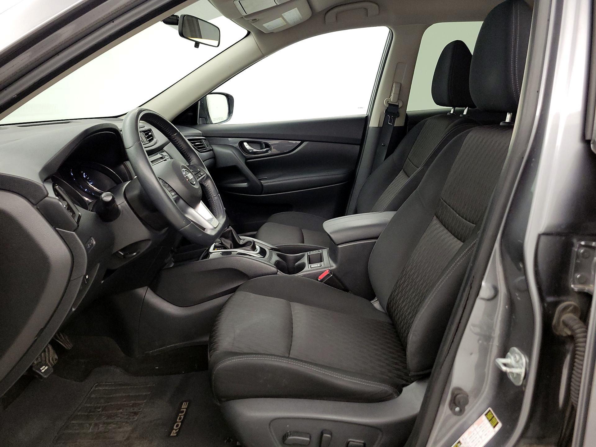 Thumbnail: 2018 Nissan Rogue - 11