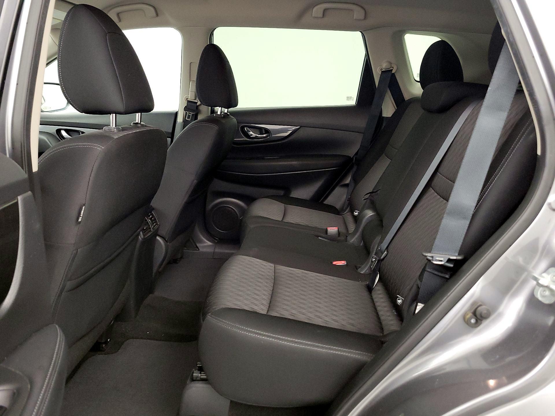 Thumbnail: 2018 Nissan Rogue - 20