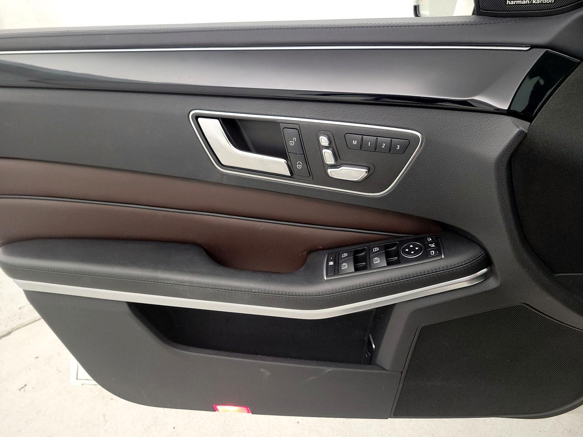 Thumbnail: 2016 Mercedes-Benz E-Class - 12