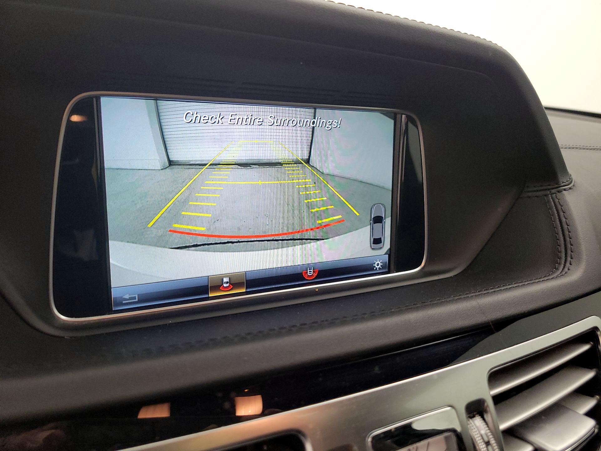 Thumbnail: 2016 Mercedes-Benz E-Class - 14