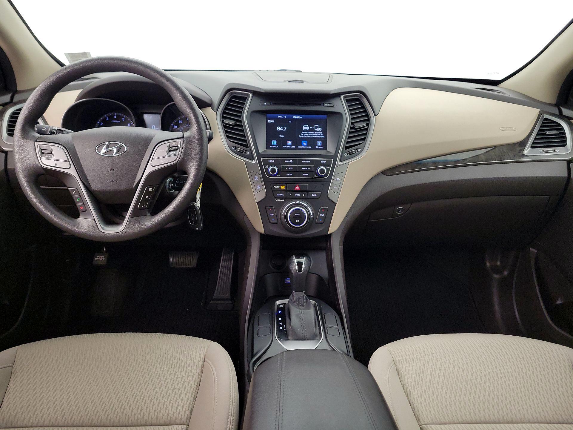 Thumbnail: 2017 Hyundai Santa Fe - 9