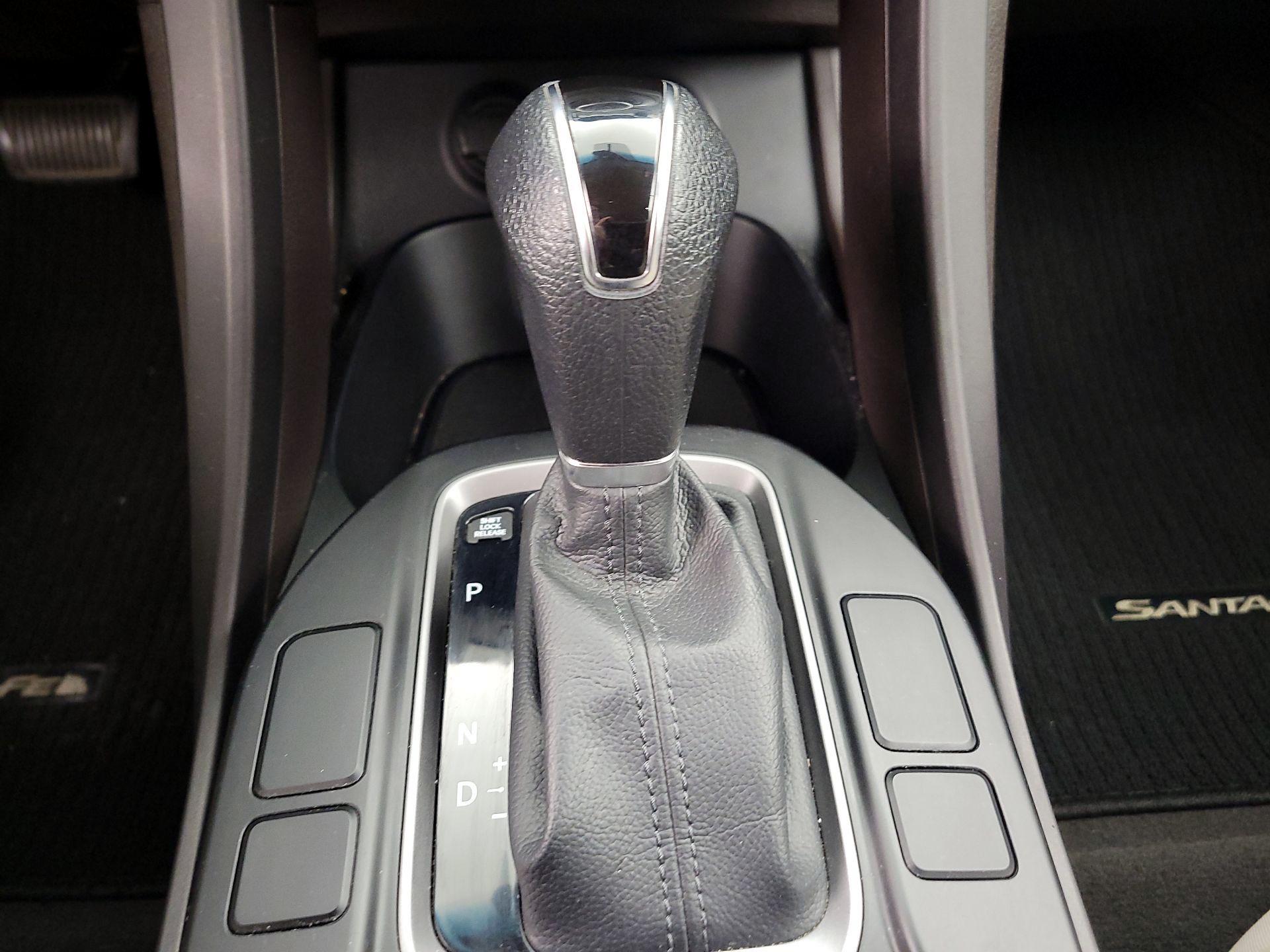 Thumbnail: 2017 Hyundai Santa Fe - 17