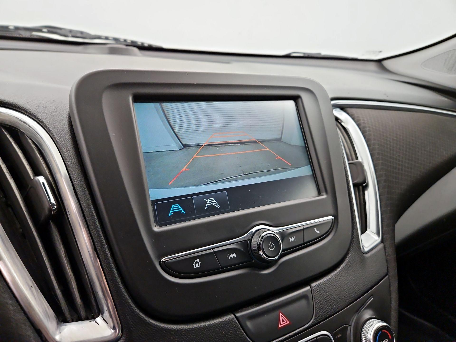 Thumbnail: 2018 Chevrolet Malibu - 14