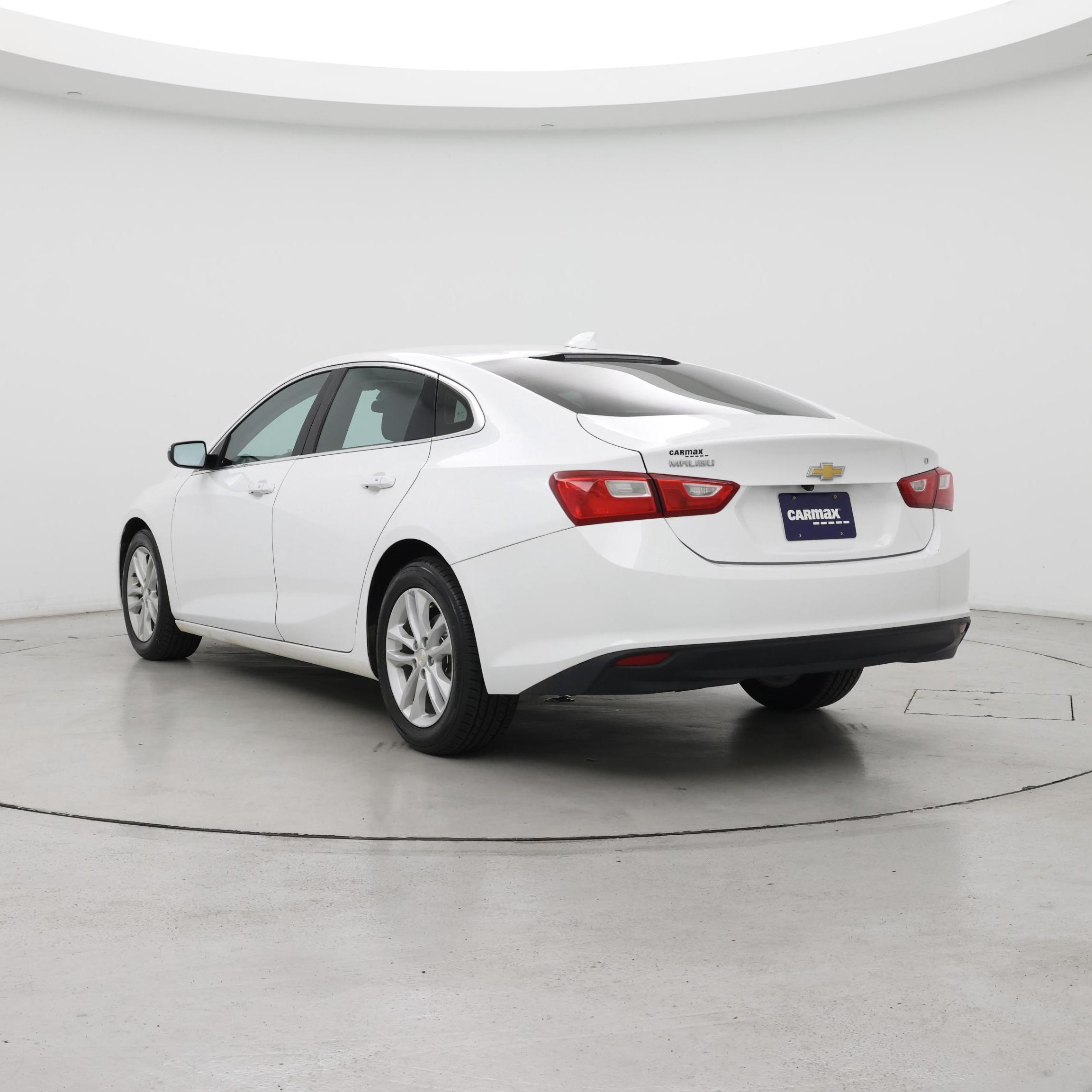 Thumbnail: 2018 Chevrolet Malibu - 2