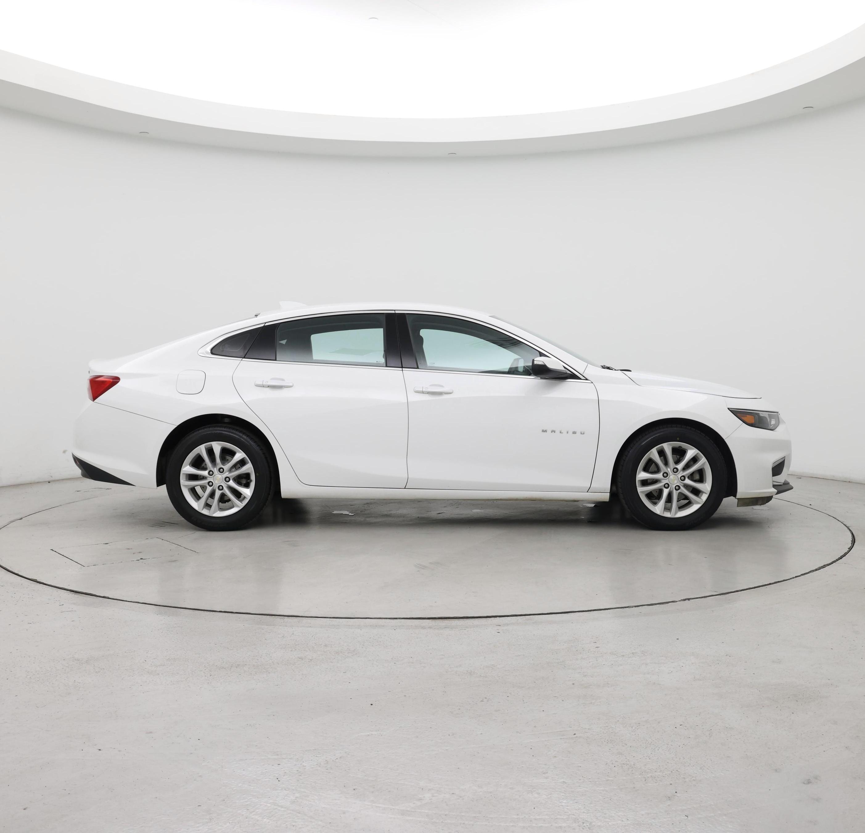 Thumbnail: 2018 Chevrolet Malibu - 7