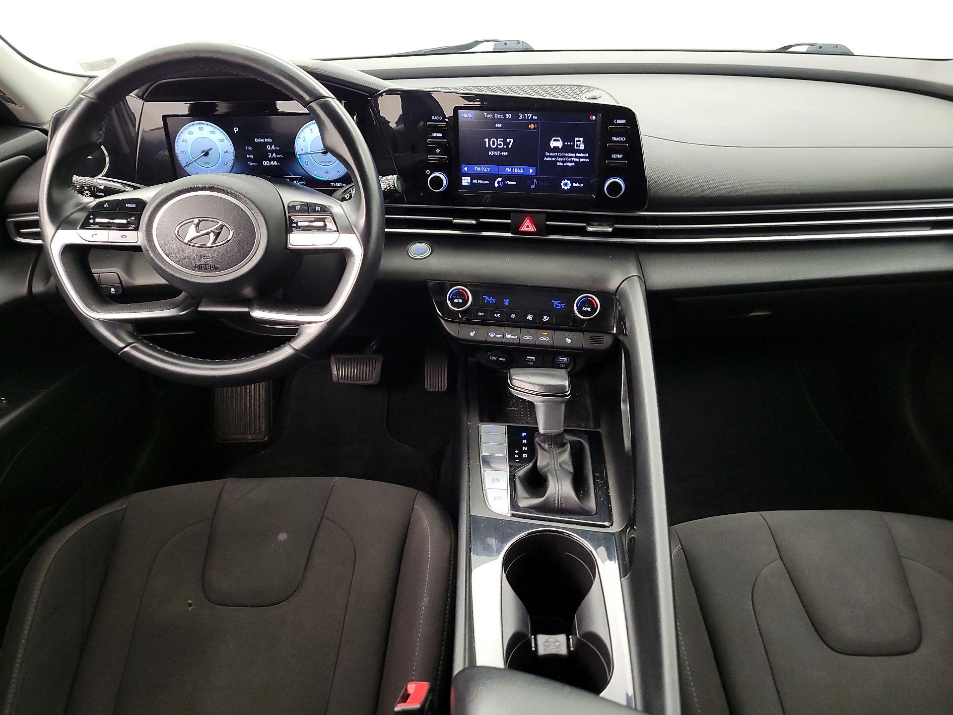 Thumbnail: 2022 Hyundai Elantra - 9