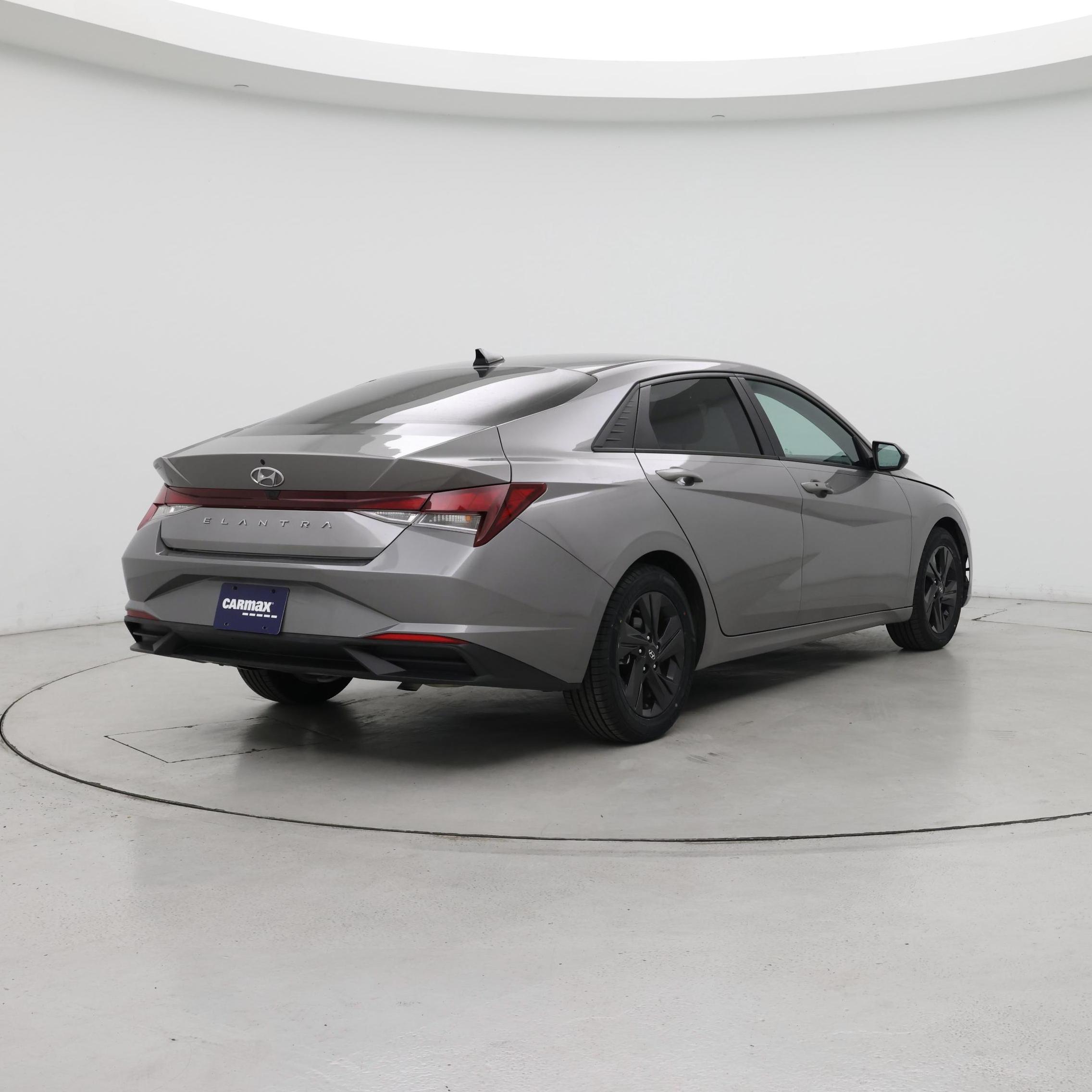 Thumbnail: 2022 Hyundai Elantra - 8