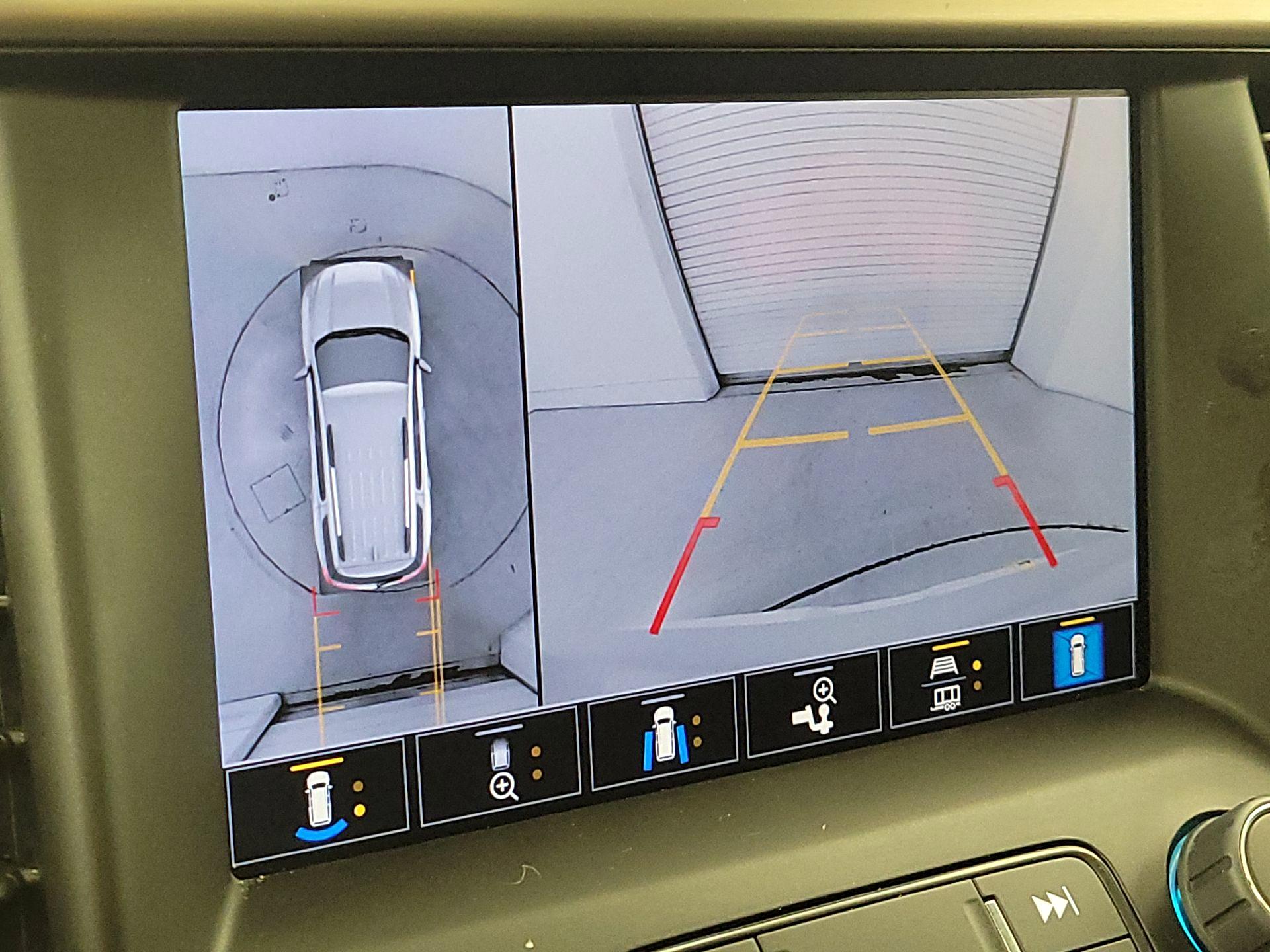 Thumbnail: 2023 GMC Acadia - 15