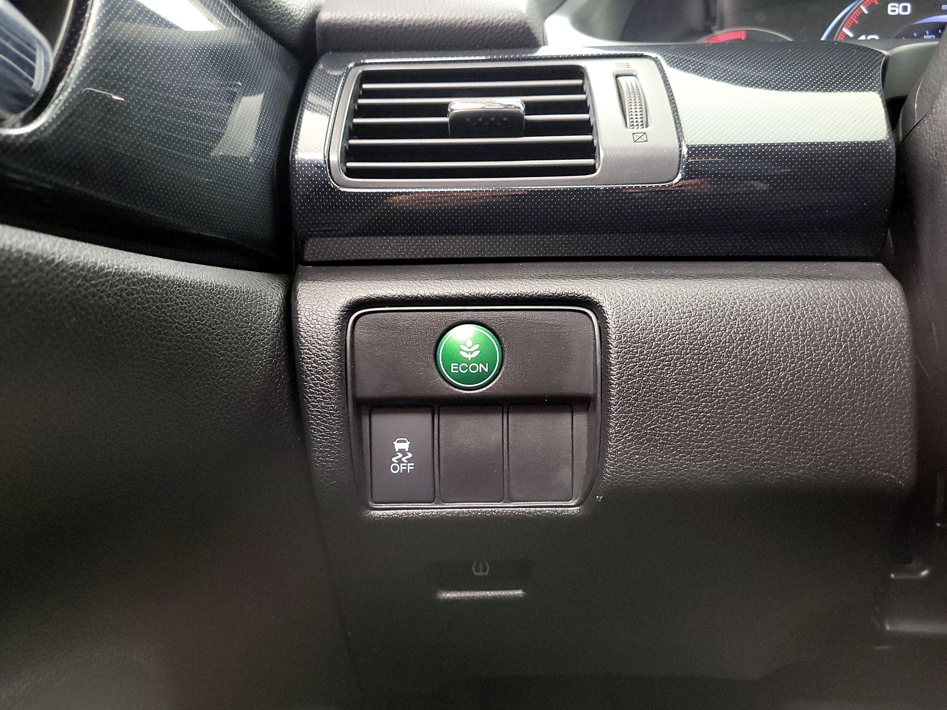 Thumbnail: 2015 Honda Accord - 13