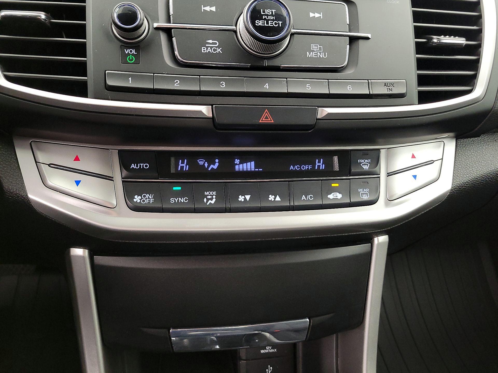 Thumbnail: 2015 Honda Accord - 16