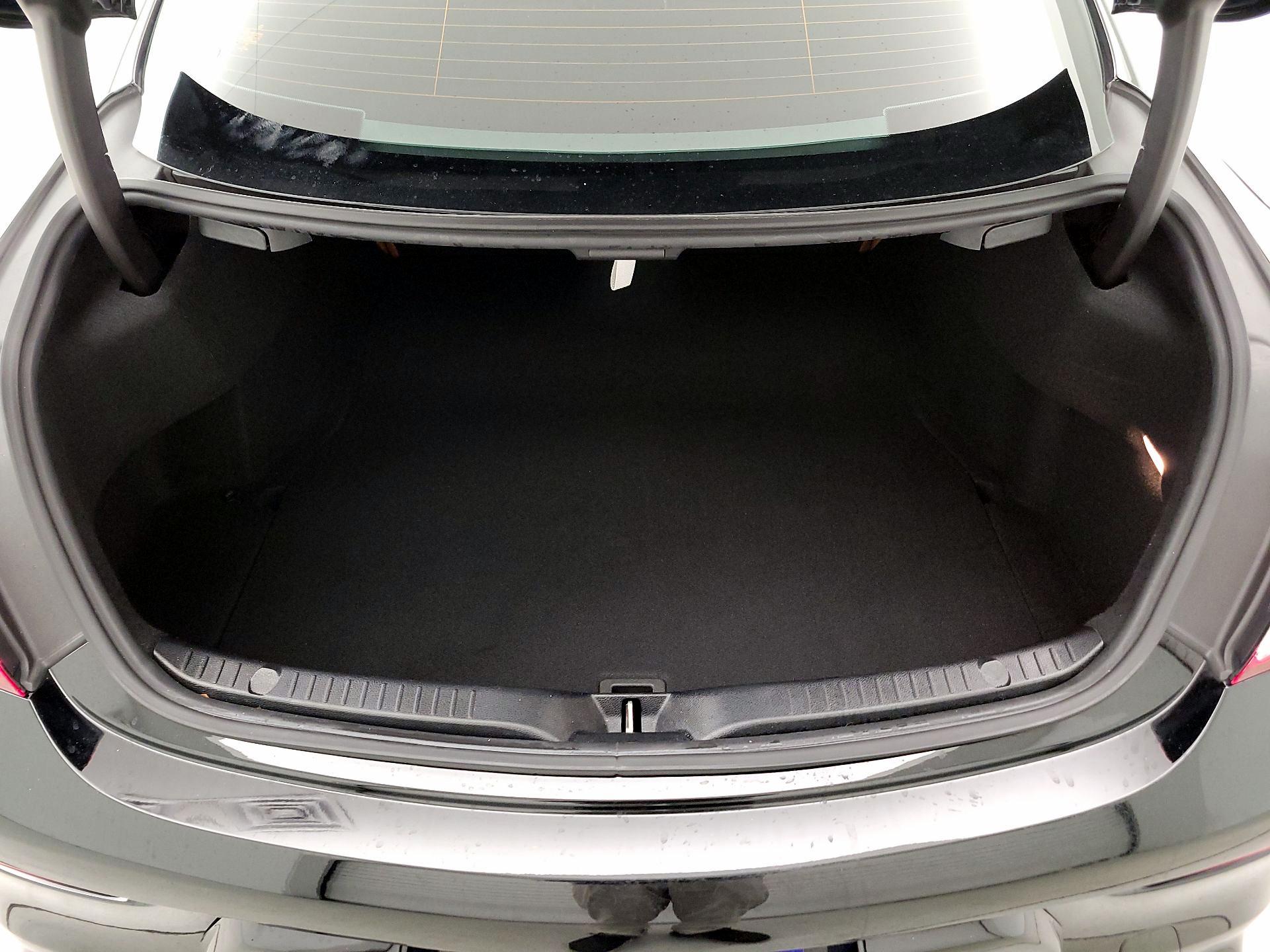 Thumbnail: 2022 Mercedes-Benz C-Class - 20