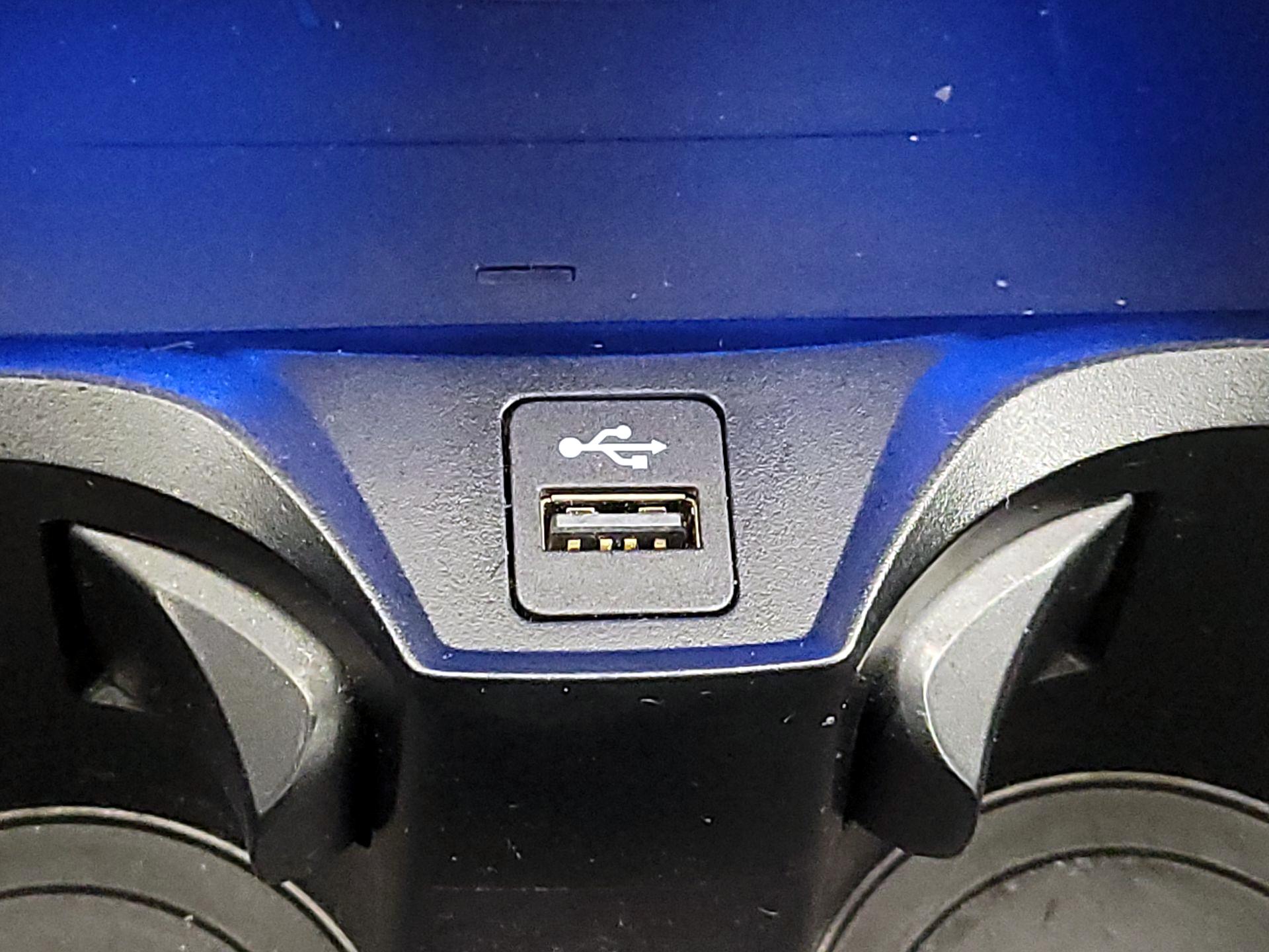 Thumbnail: 2024 BMW i4 - 19