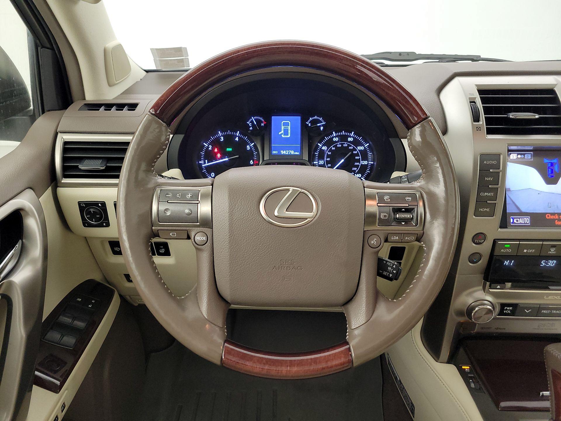 Thumbnail: 2017 Lexus GX - 10