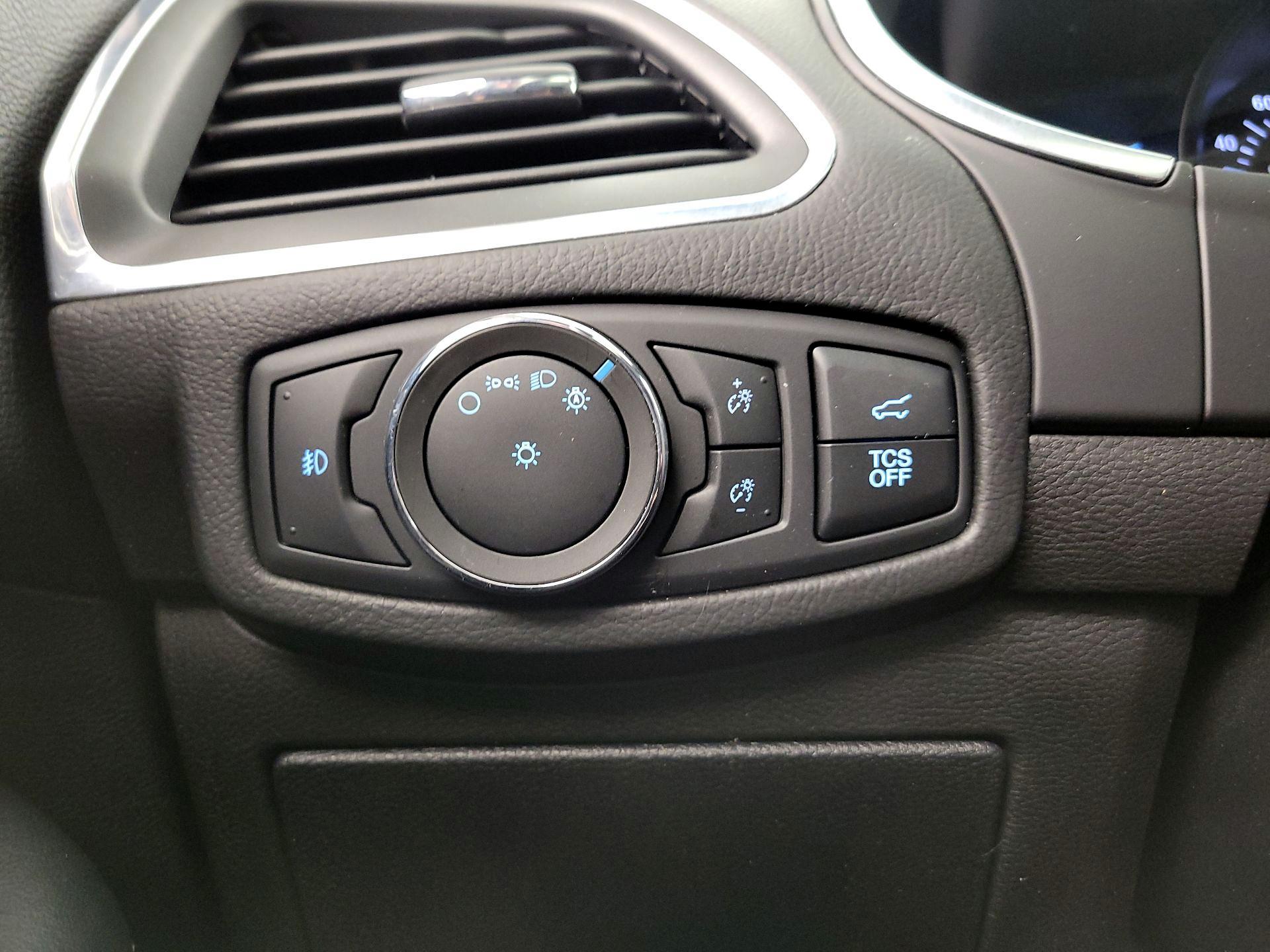 Thumbnail: 2020 Ford Edge - 13