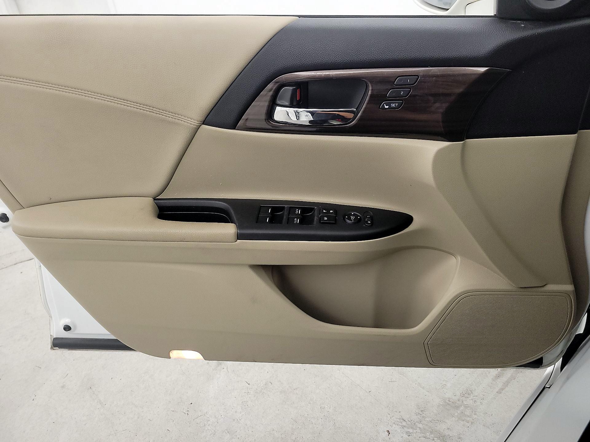 Thumbnail: 2017 Honda Accord - 12