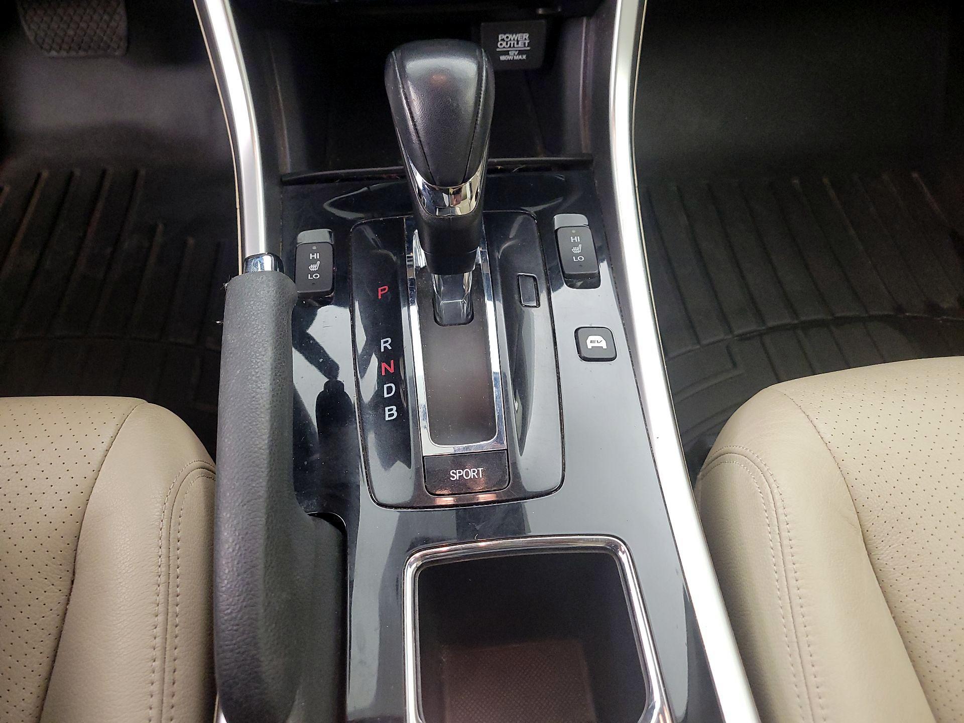 Thumbnail: 2017 Honda Accord - 17