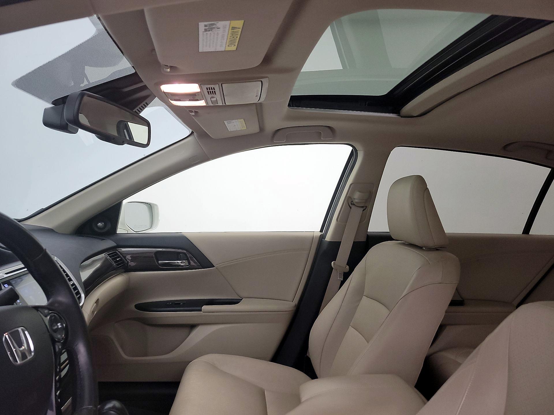 Thumbnail: 2017 Honda Accord - 19