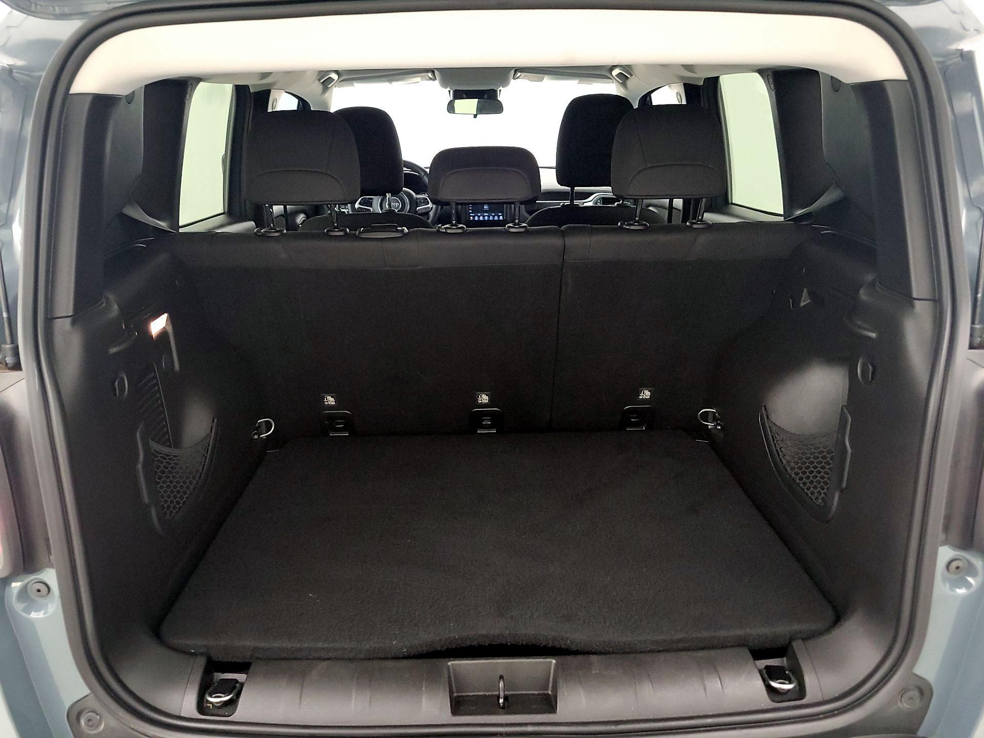 Thumbnail: 2018 Jeep Renegade - 20