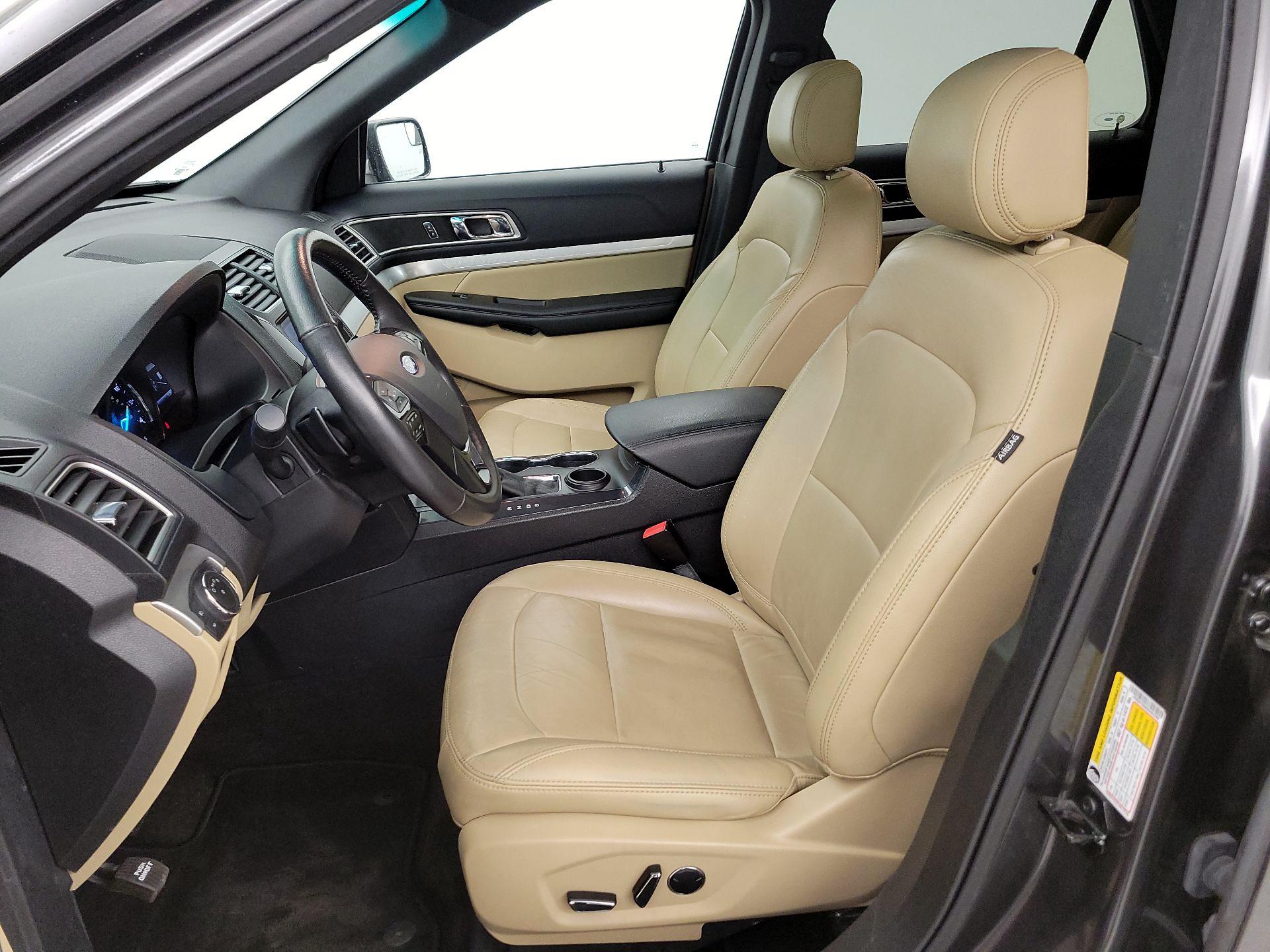 Thumbnail: 2016 Ford Explorer - 11