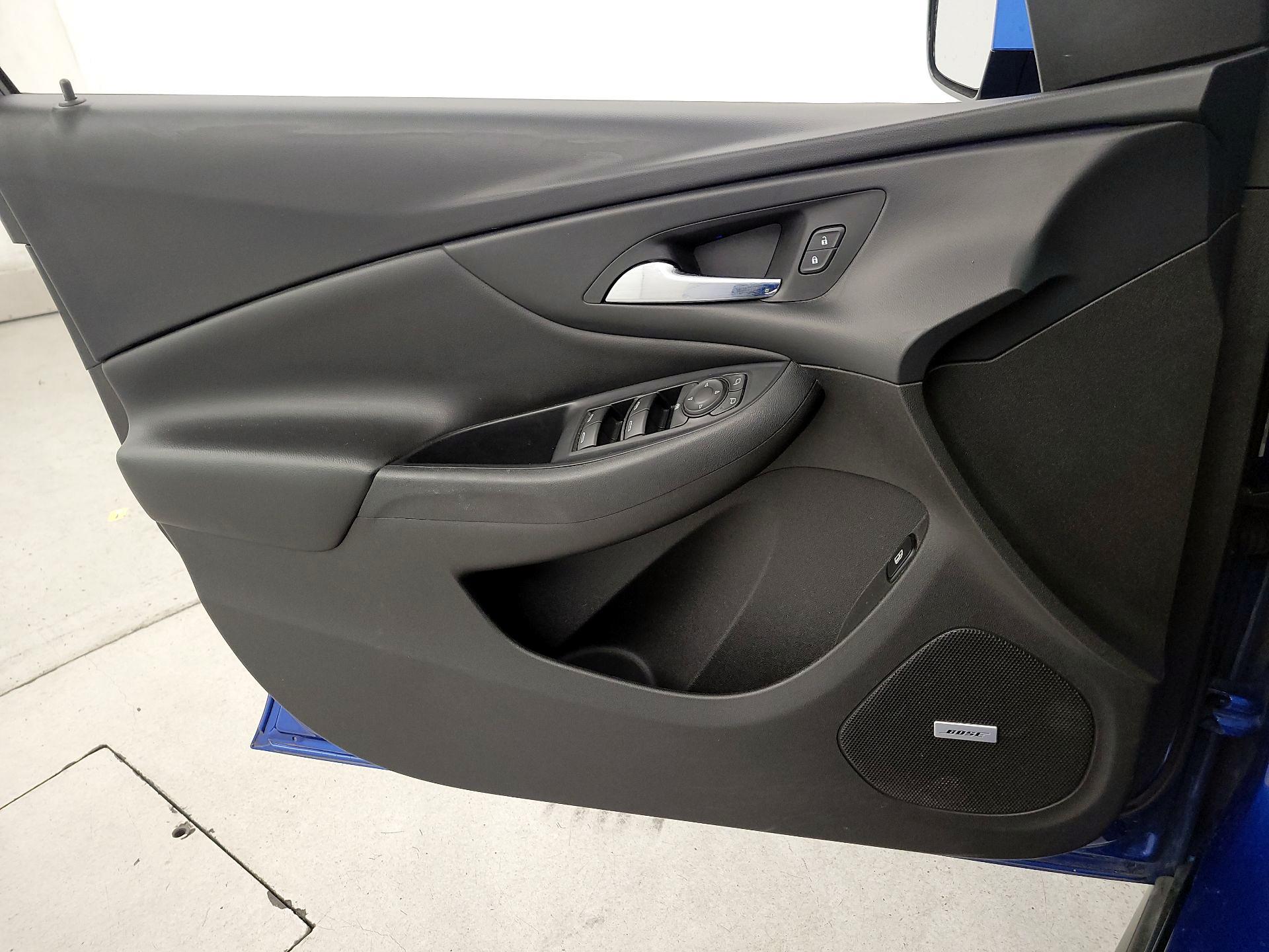 Thumbnail: 2017 Chevrolet Volt - 12