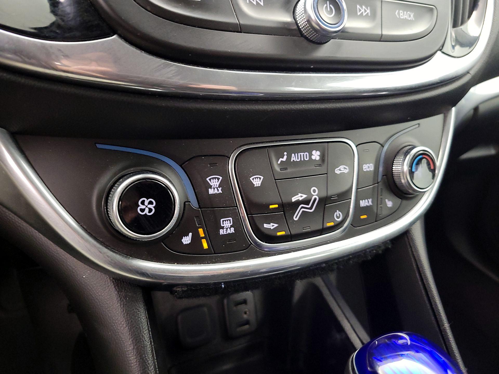 Thumbnail: 2017 Chevrolet Volt - 16