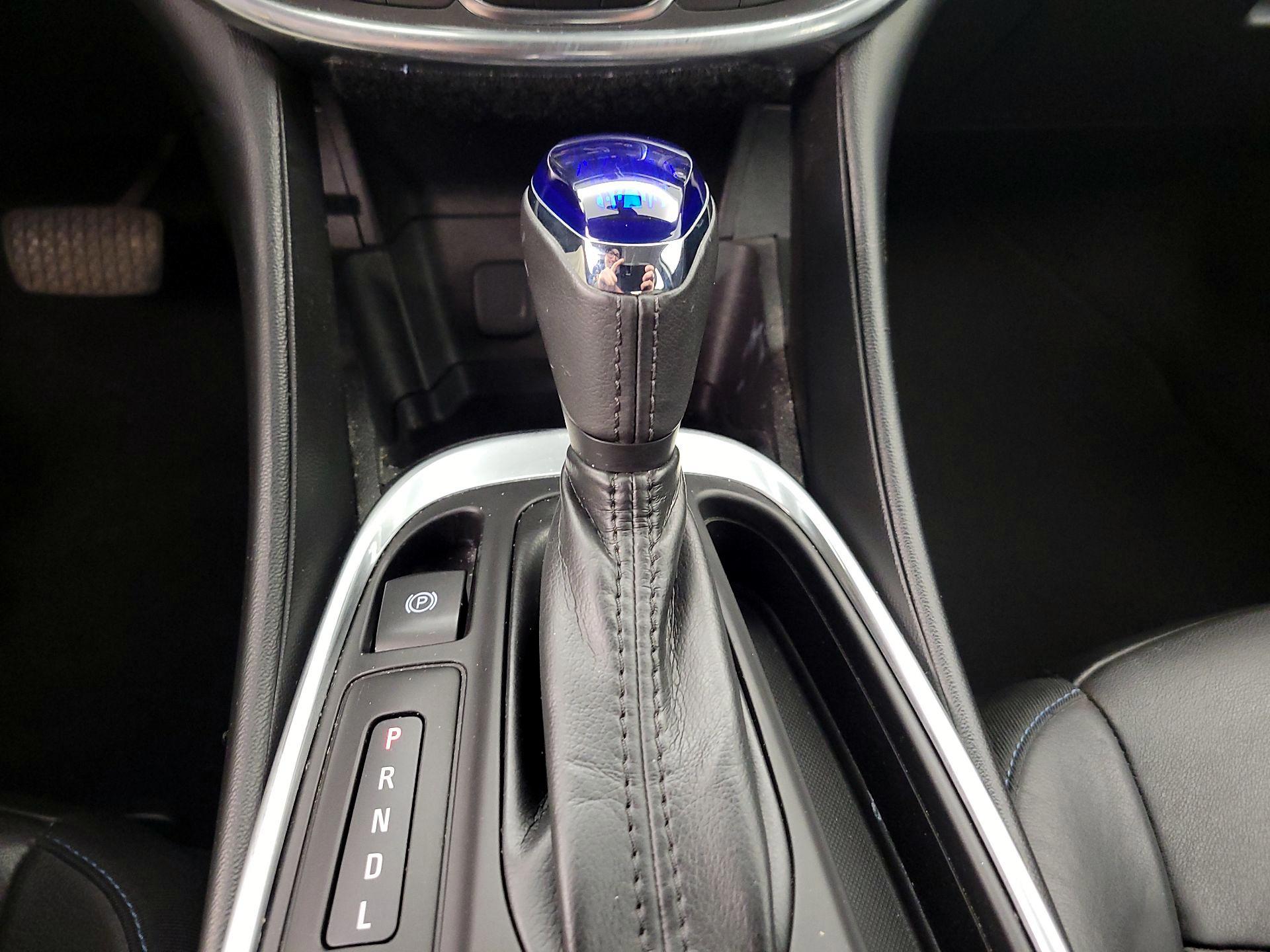 Thumbnail: 2017 Chevrolet Volt - 17