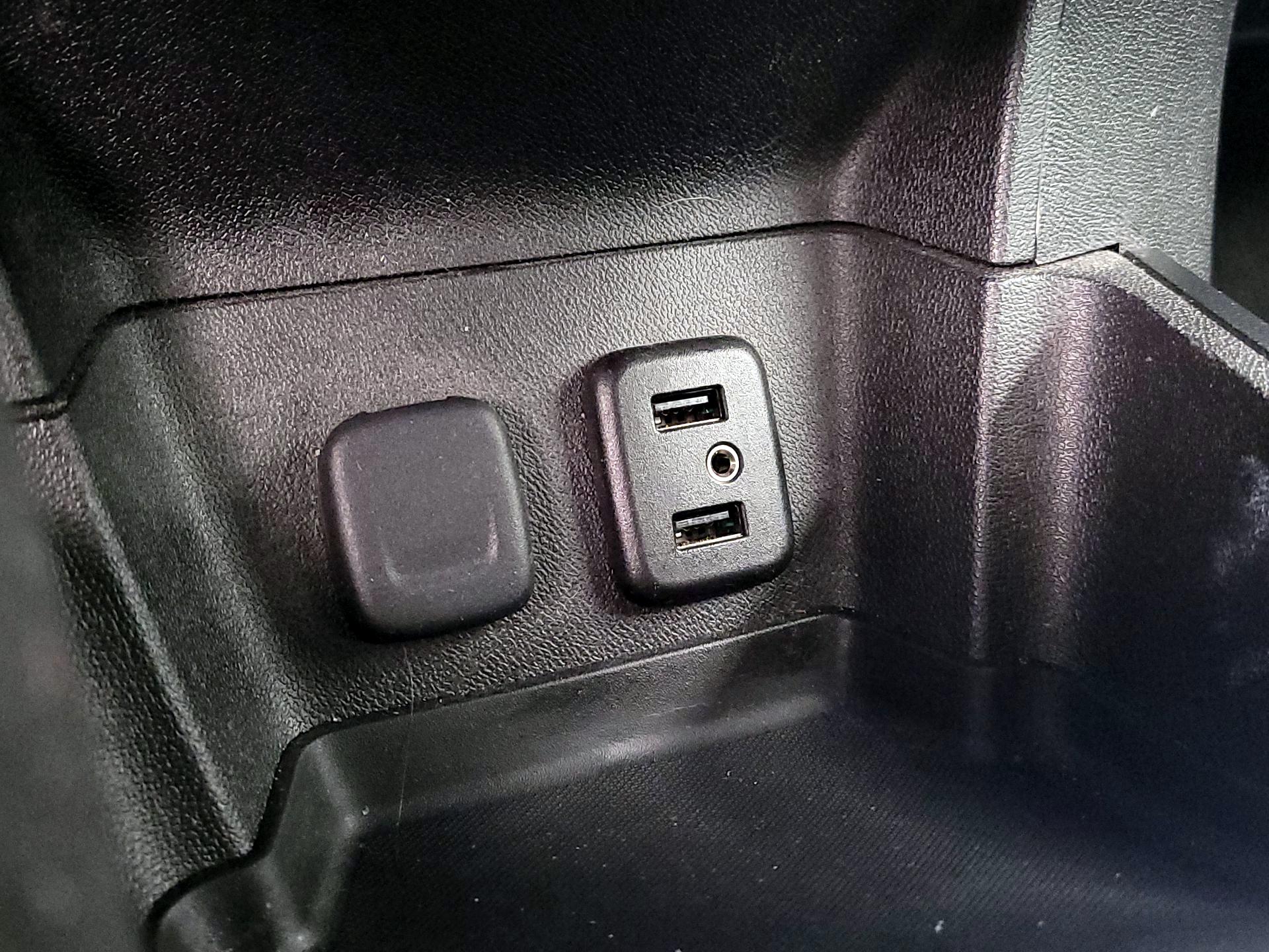 Thumbnail: 2017 Chevrolet Volt - 18