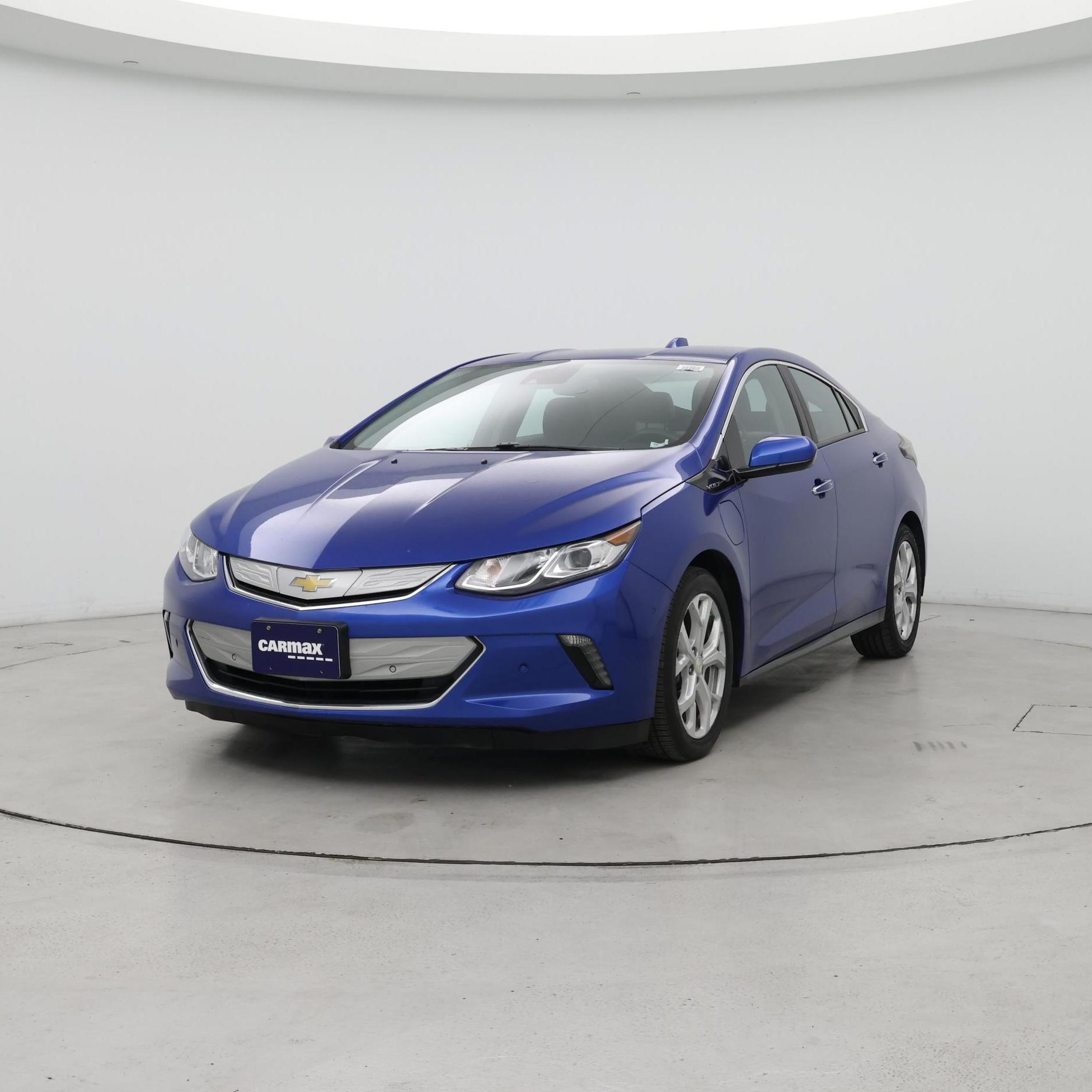 Thumbnail: 2017 Chevrolet Volt - 4