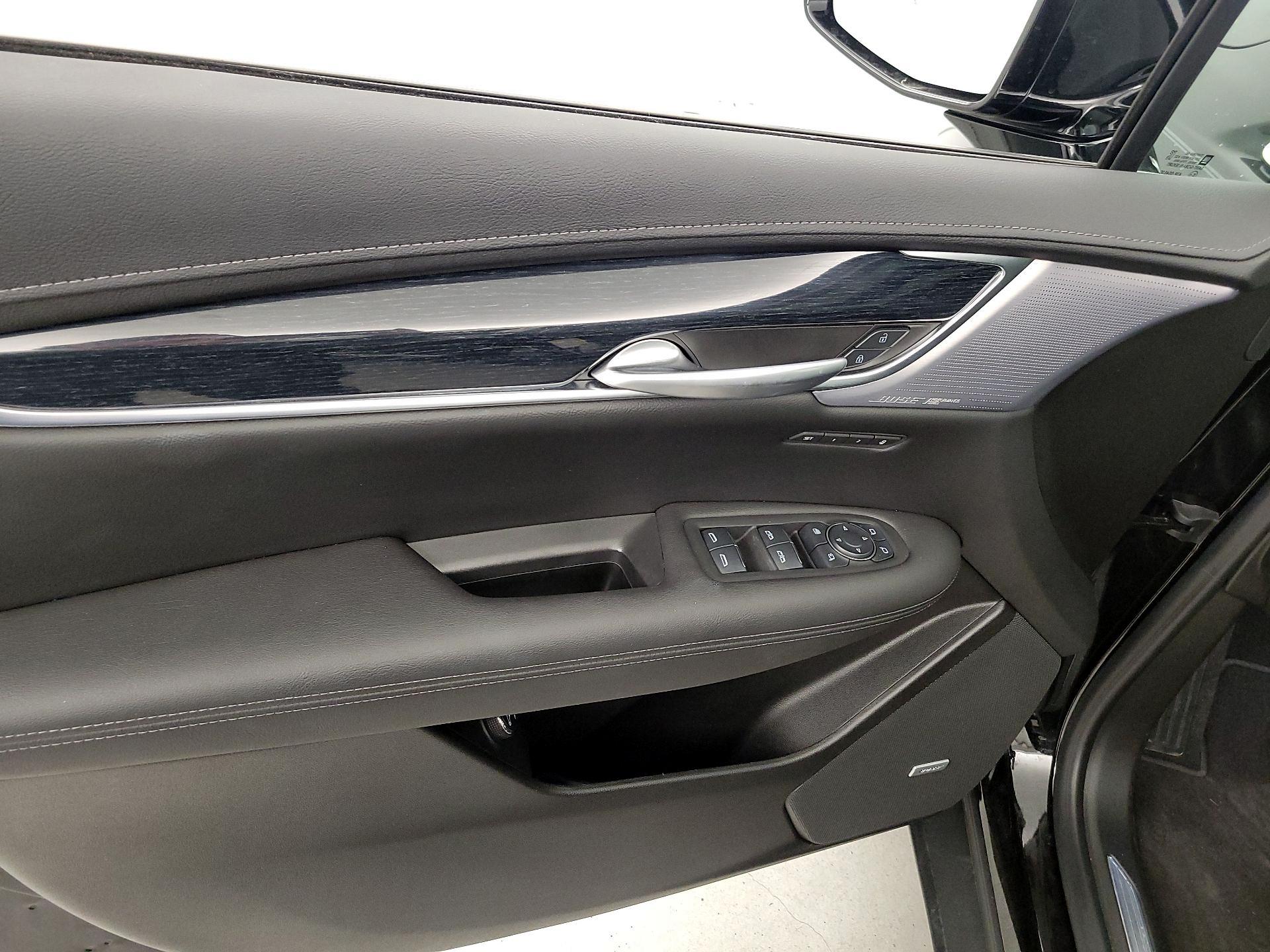 Thumbnail: 2024 Cadillac XT5 - 12