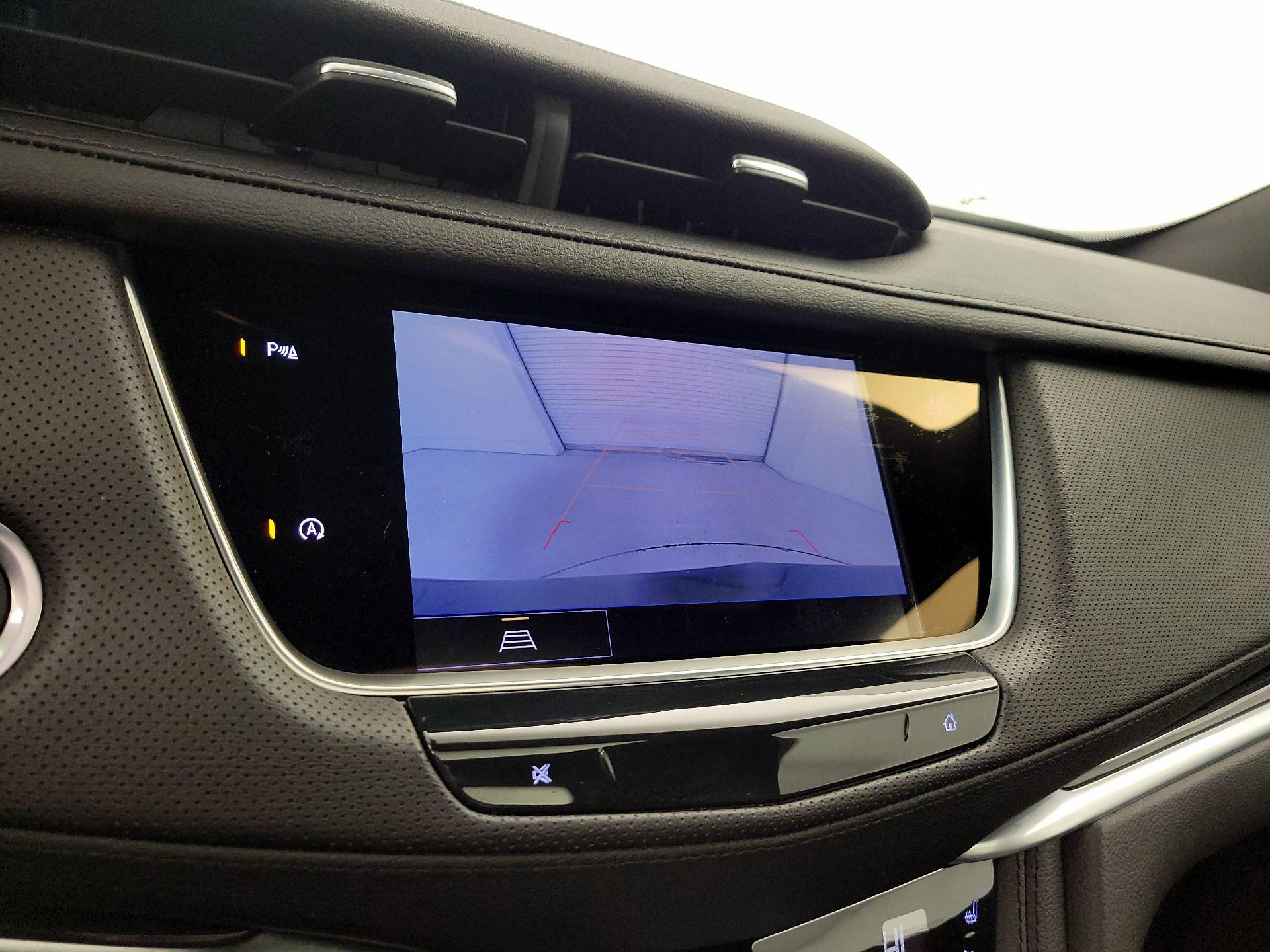 Thumbnail: 2024 Cadillac XT5 - 15