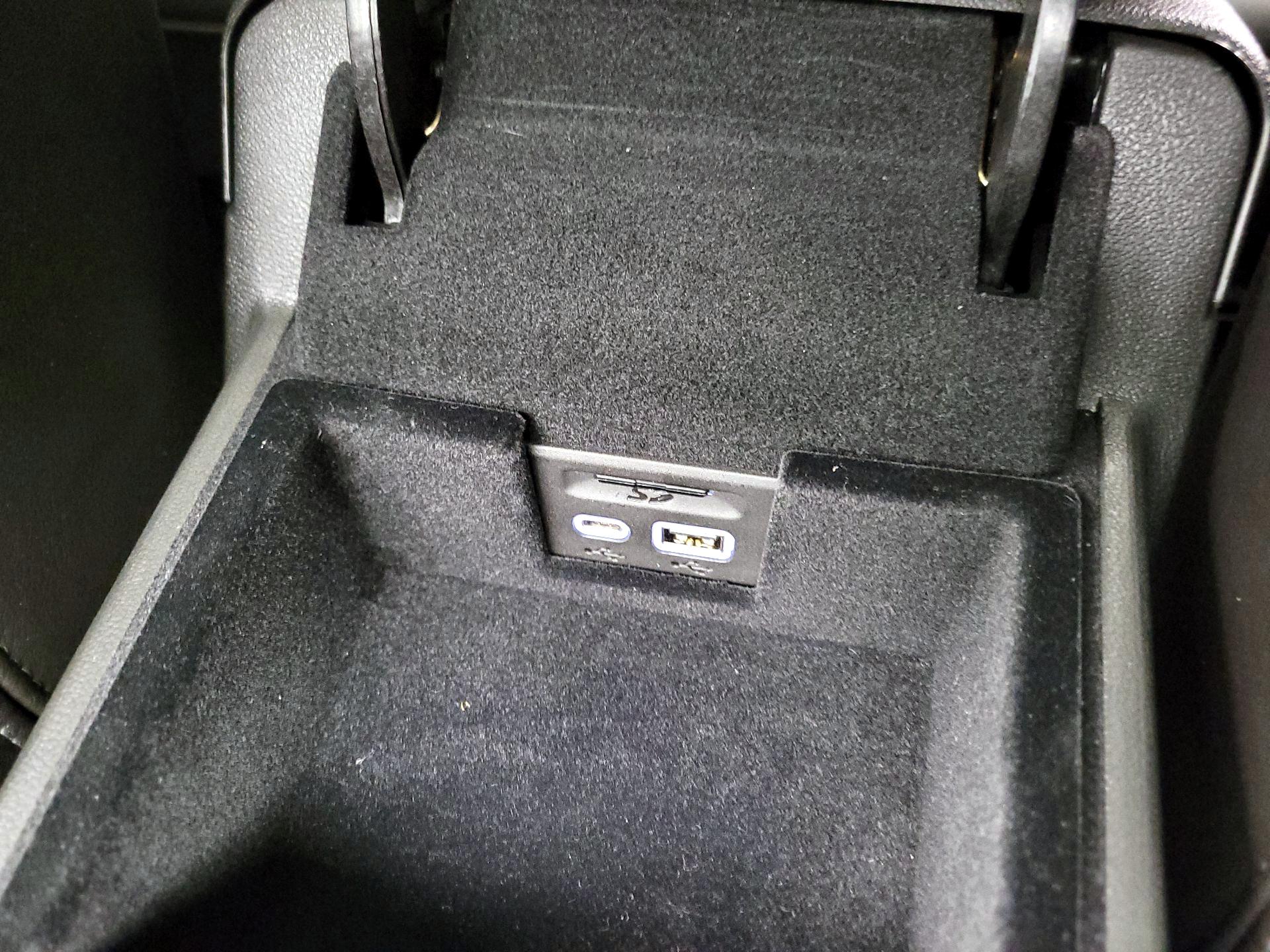 Thumbnail: 2024 Cadillac XT5 - 19