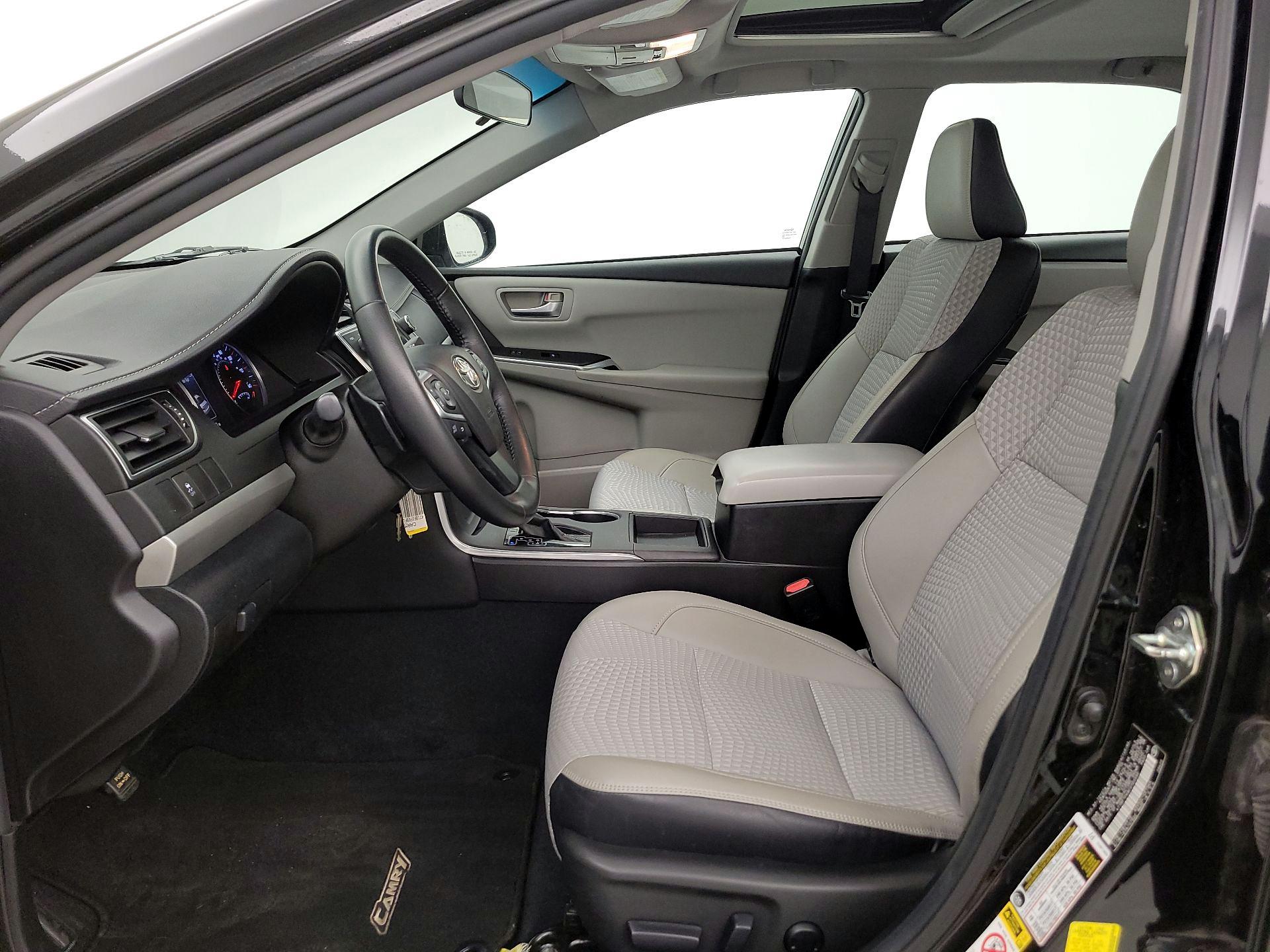 Thumbnail: 2015 Toyota Camry - 11