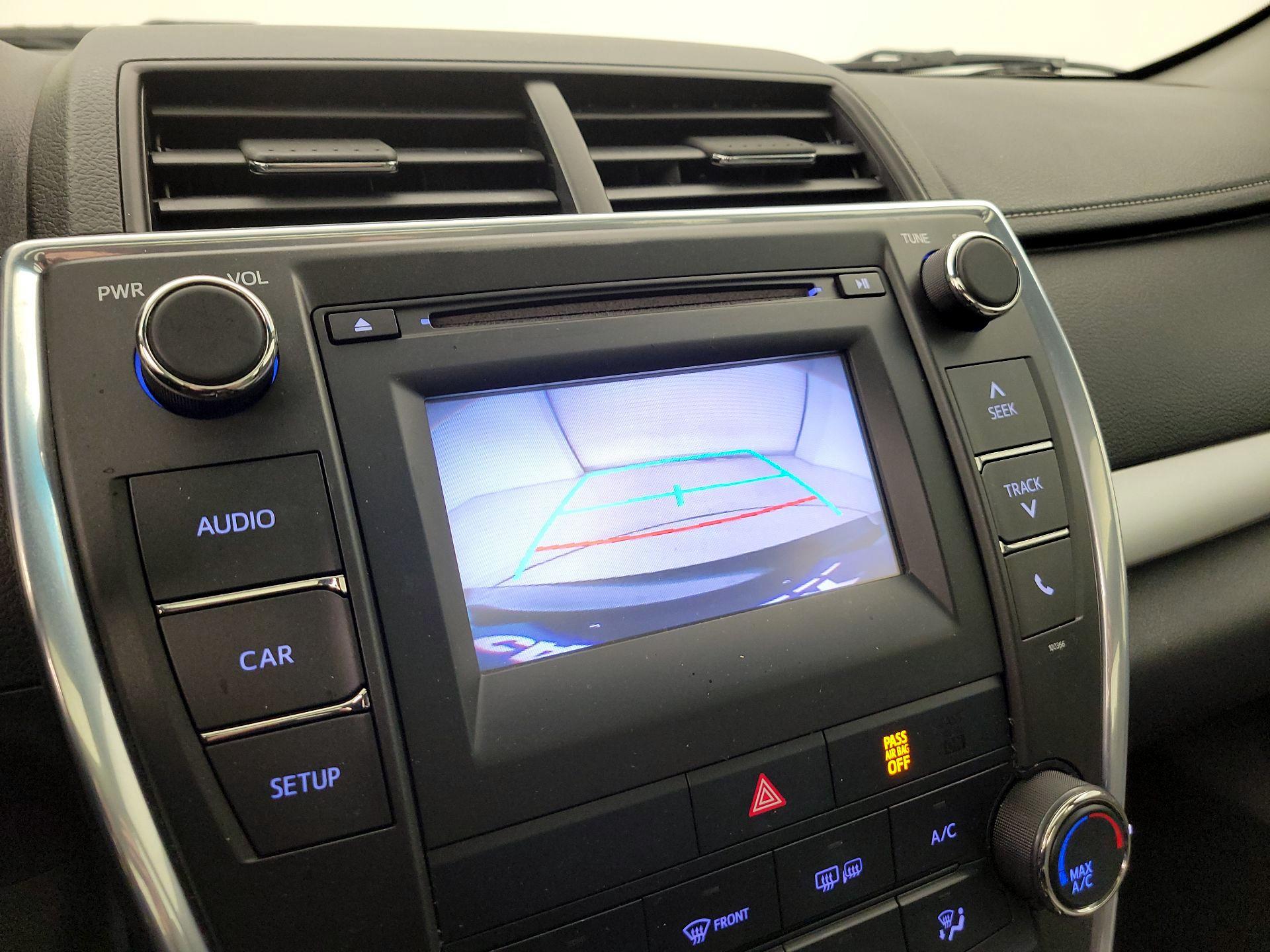 Thumbnail: 2015 Toyota Camry - 14