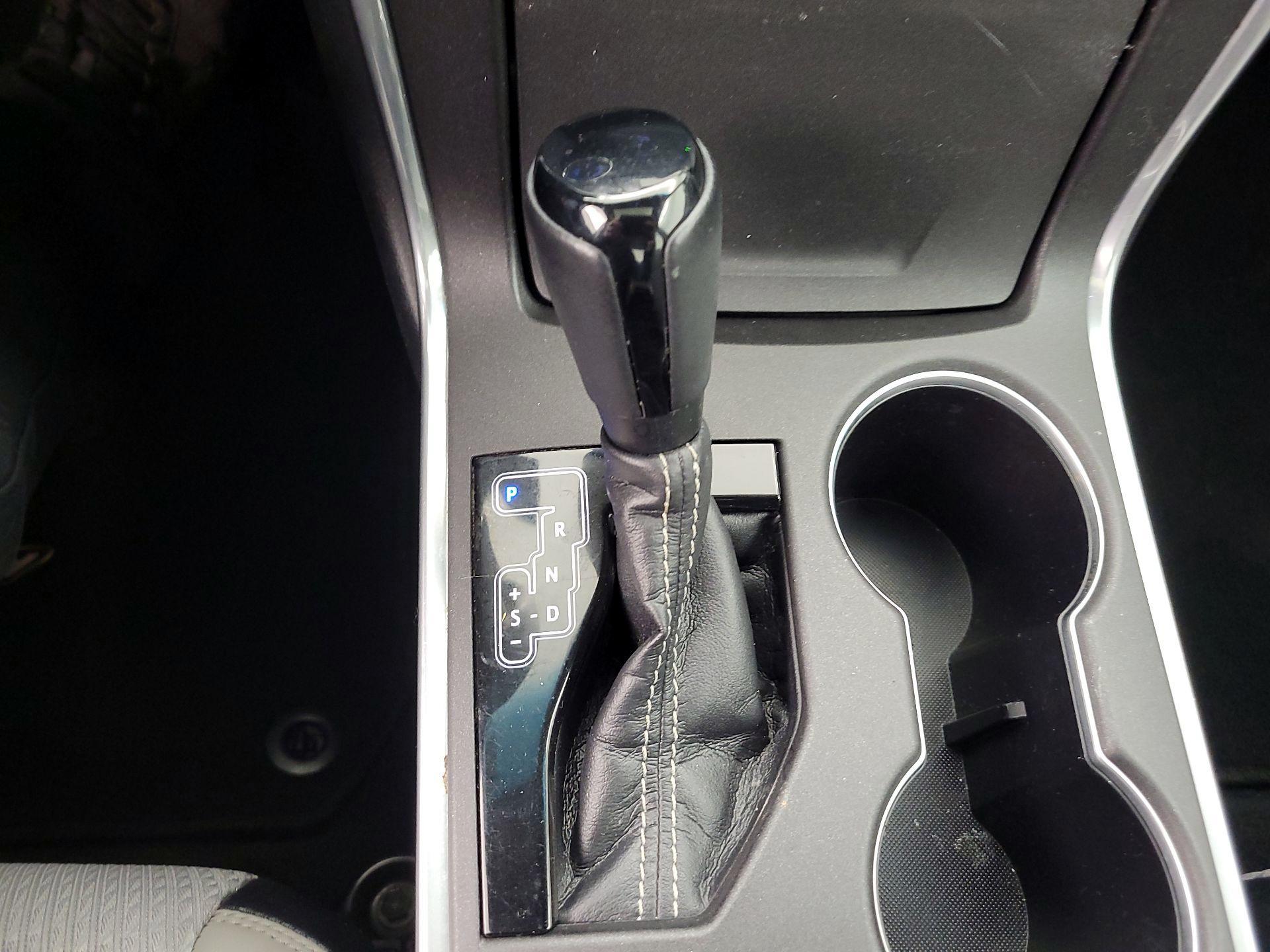 Thumbnail: 2015 Toyota Camry - 17