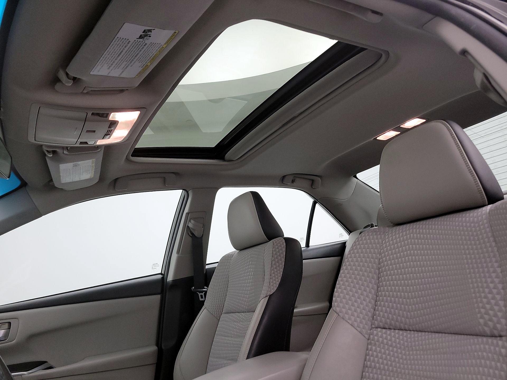 Thumbnail: 2015 Toyota Camry - 19