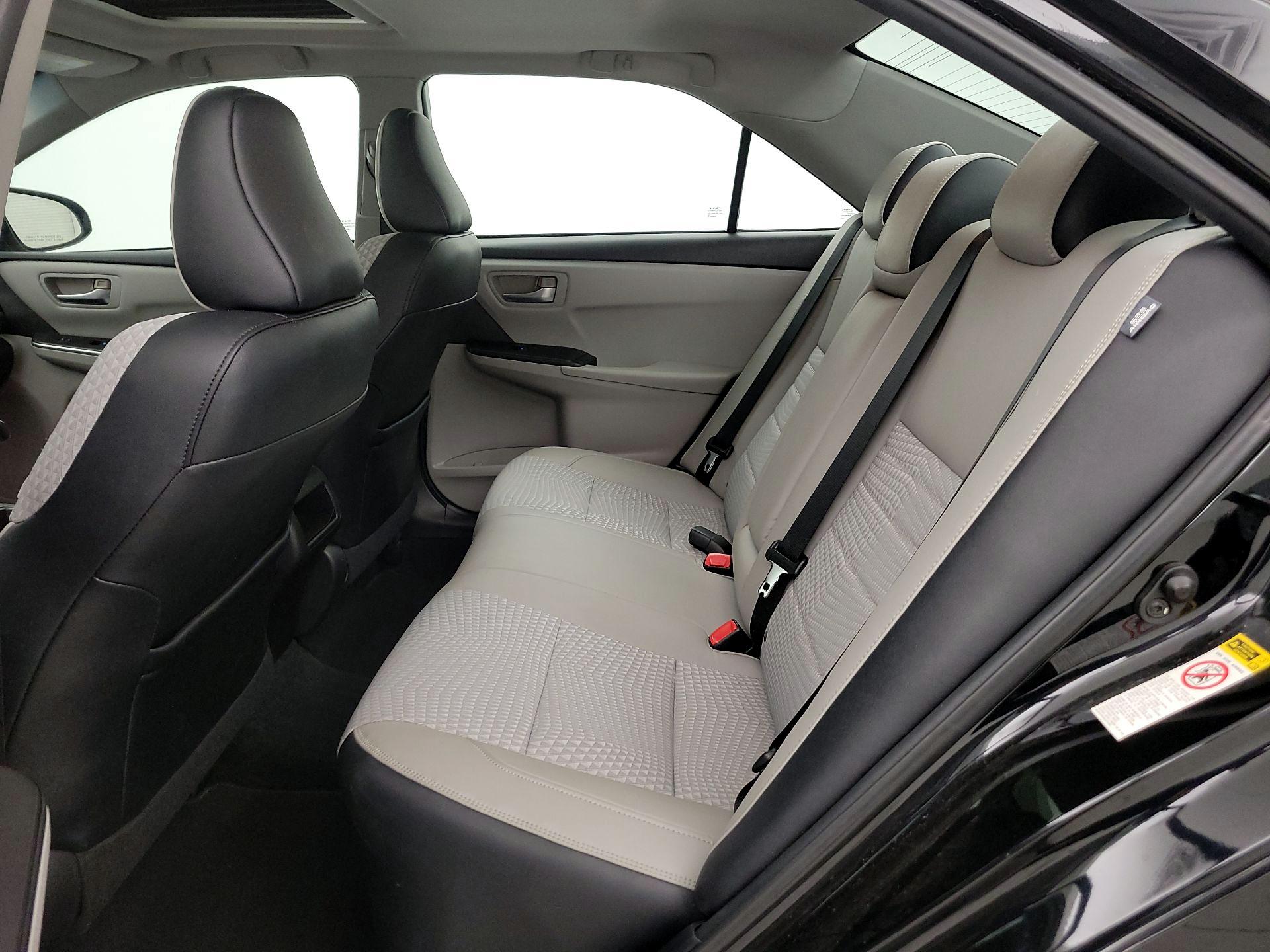 Thumbnail: 2015 Toyota Camry - 20