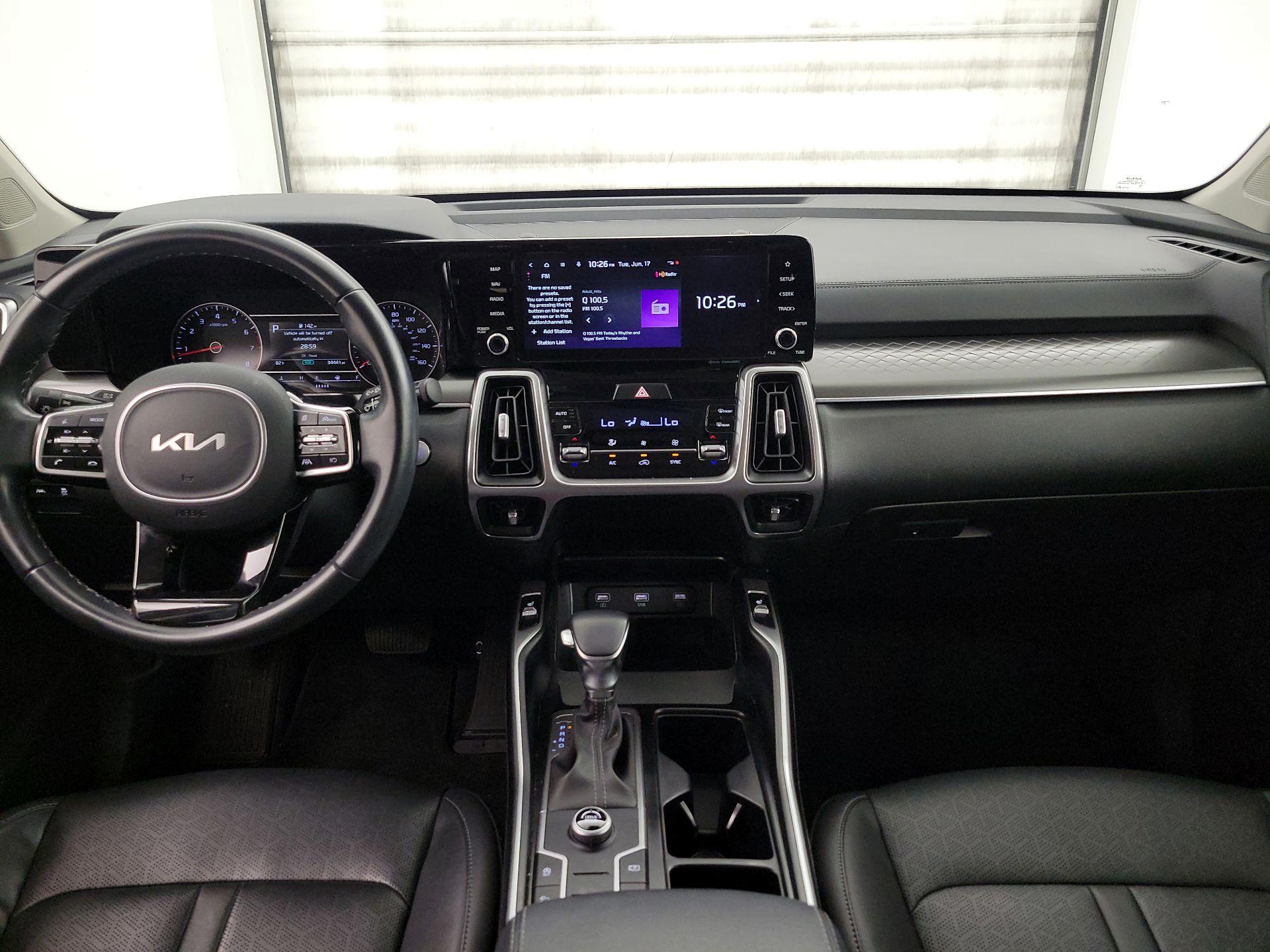 Thumbnail: 2022 Kia Sorento - 9