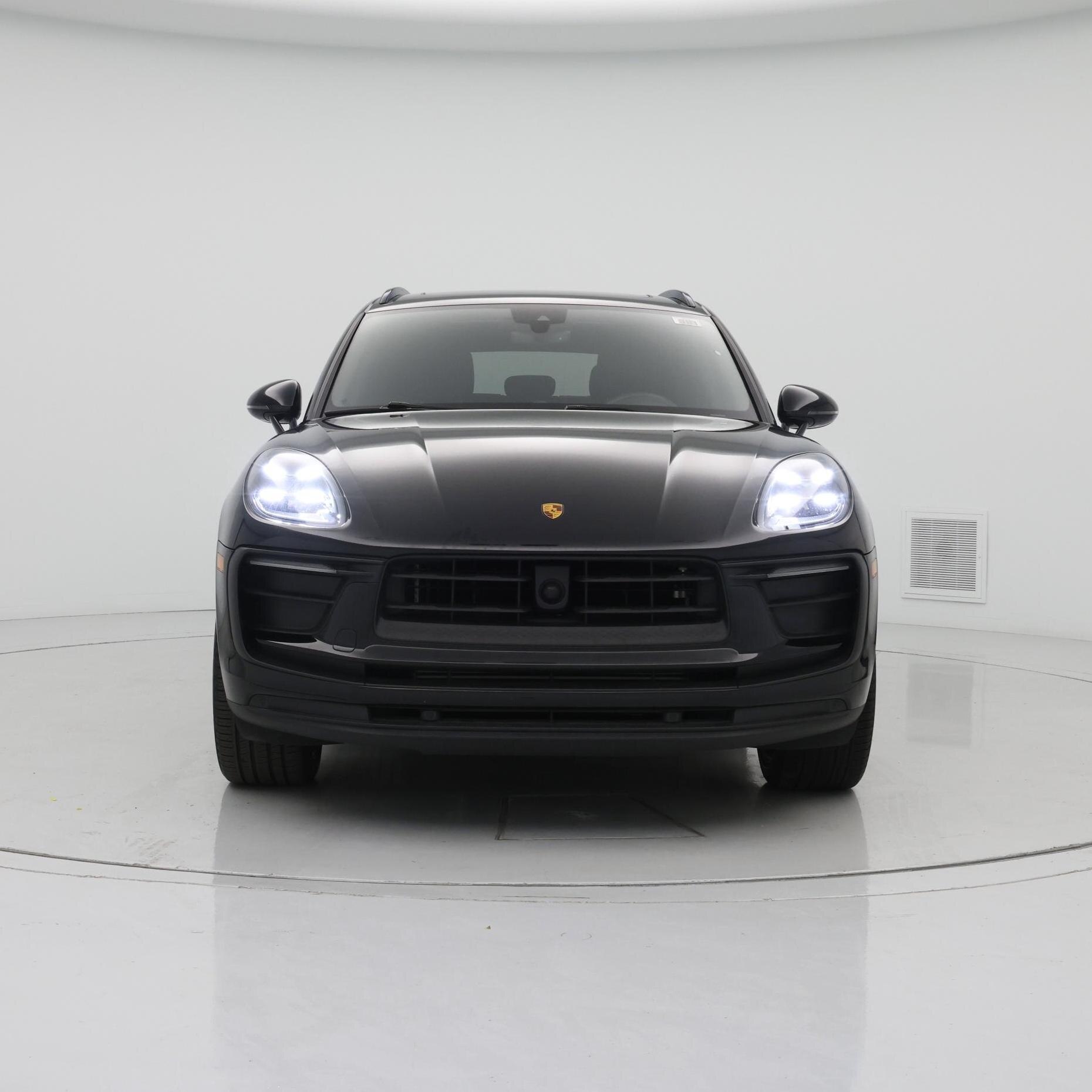 Thumbnail: 2023 Porsche Macan - 5