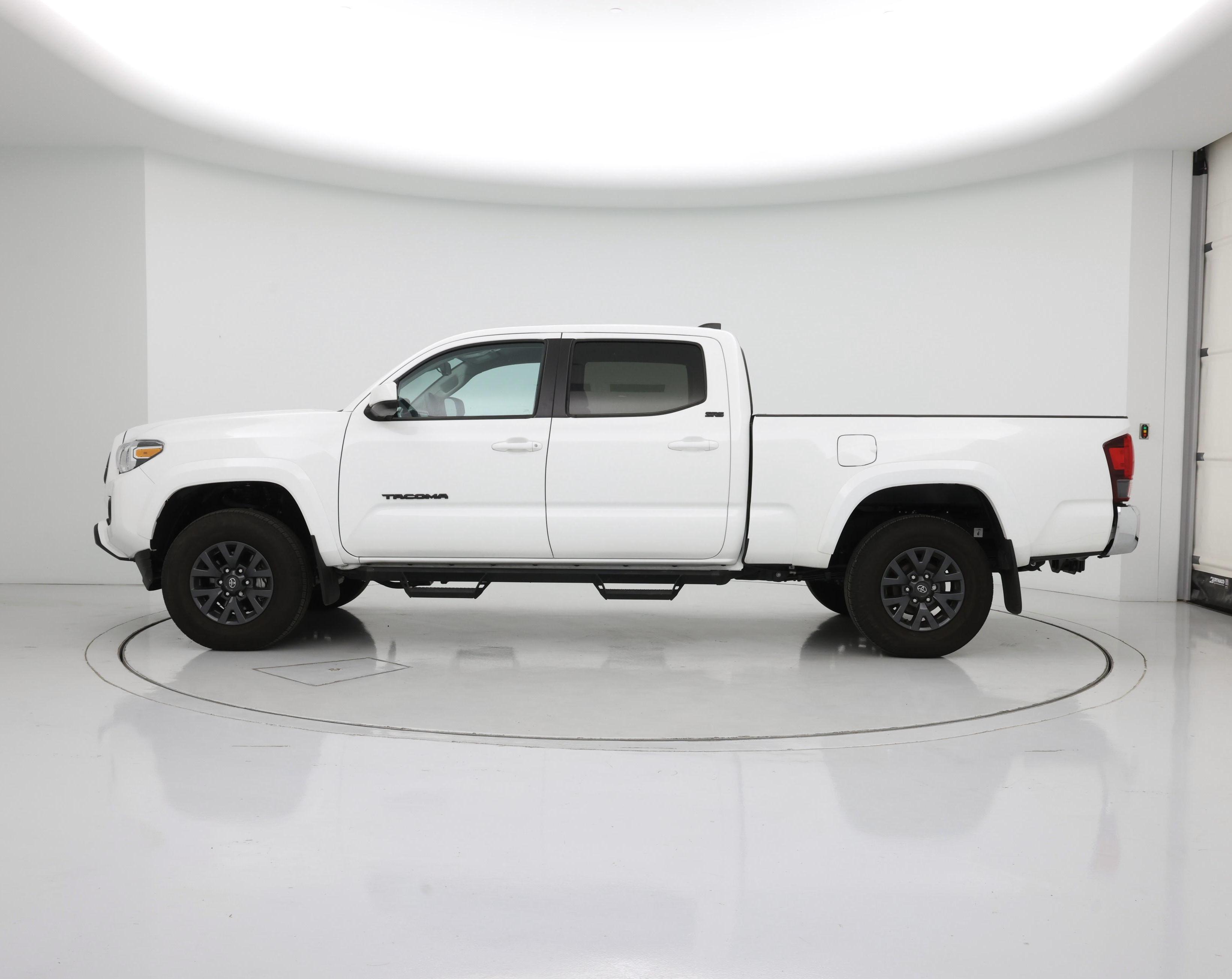 Thumbnail: 2023 Toyota Tacoma - 3