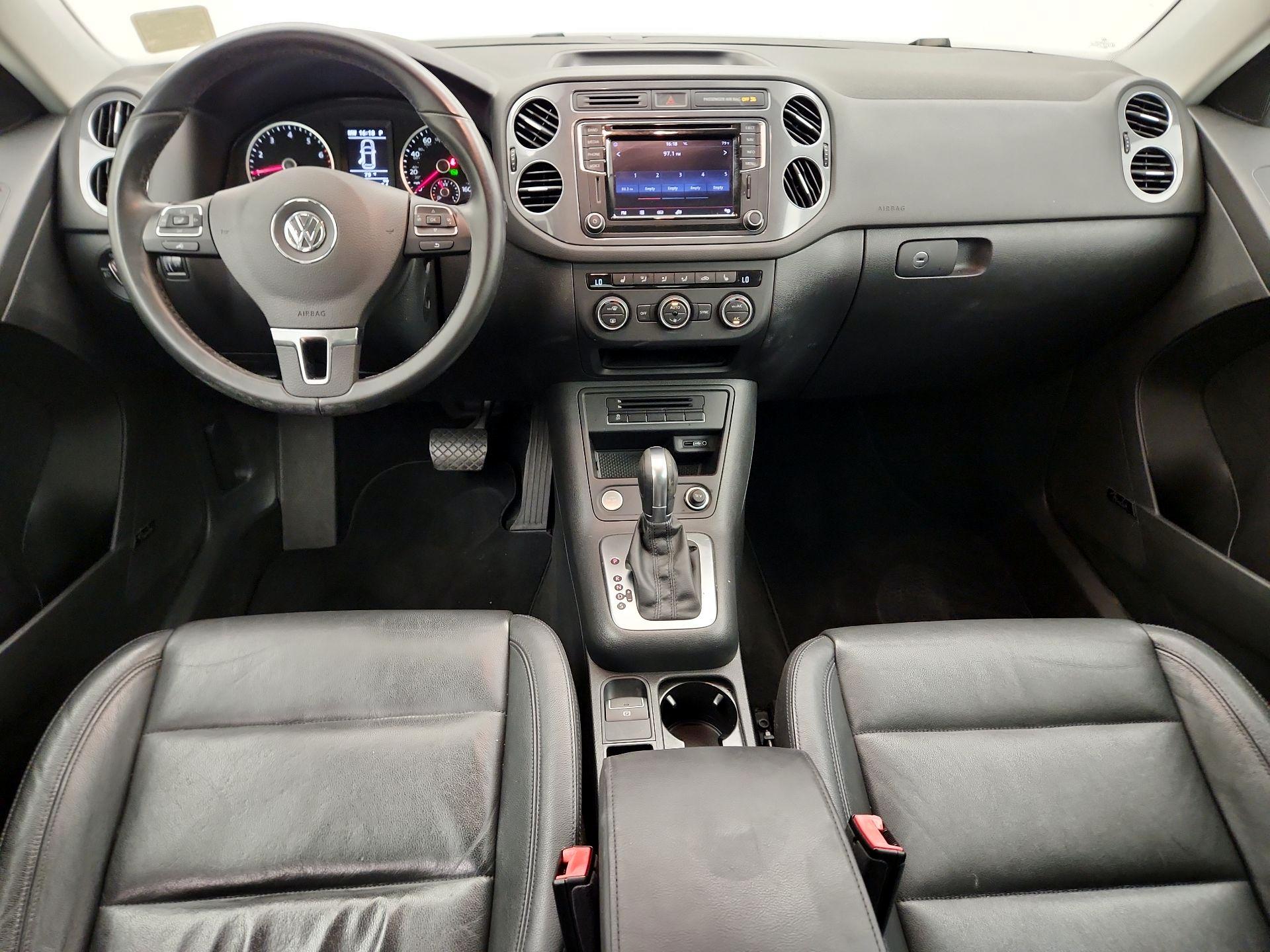 Thumbnail: 2016 Volkswagen Tiguan - 9