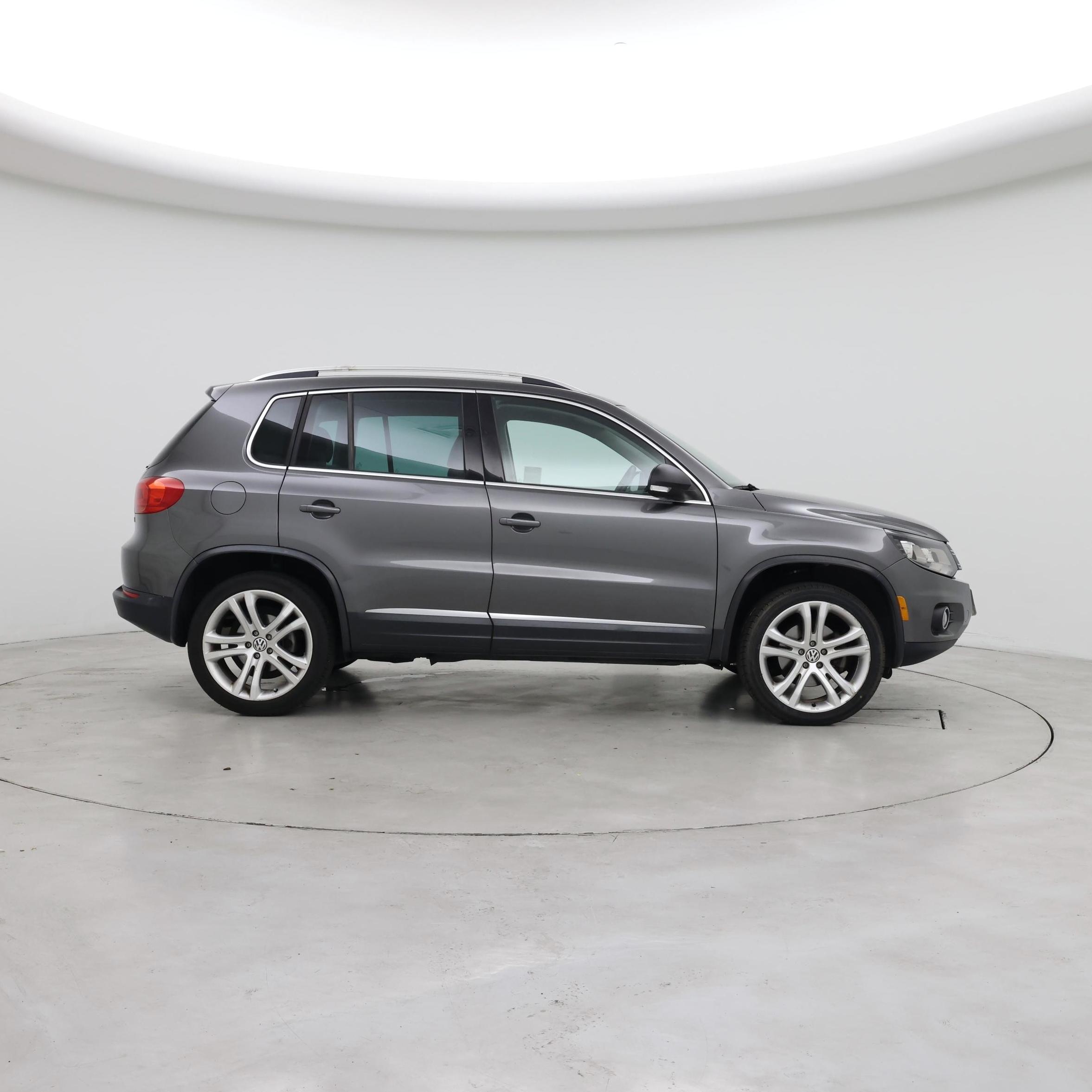 Thumbnail: 2016 Volkswagen Tiguan - 7