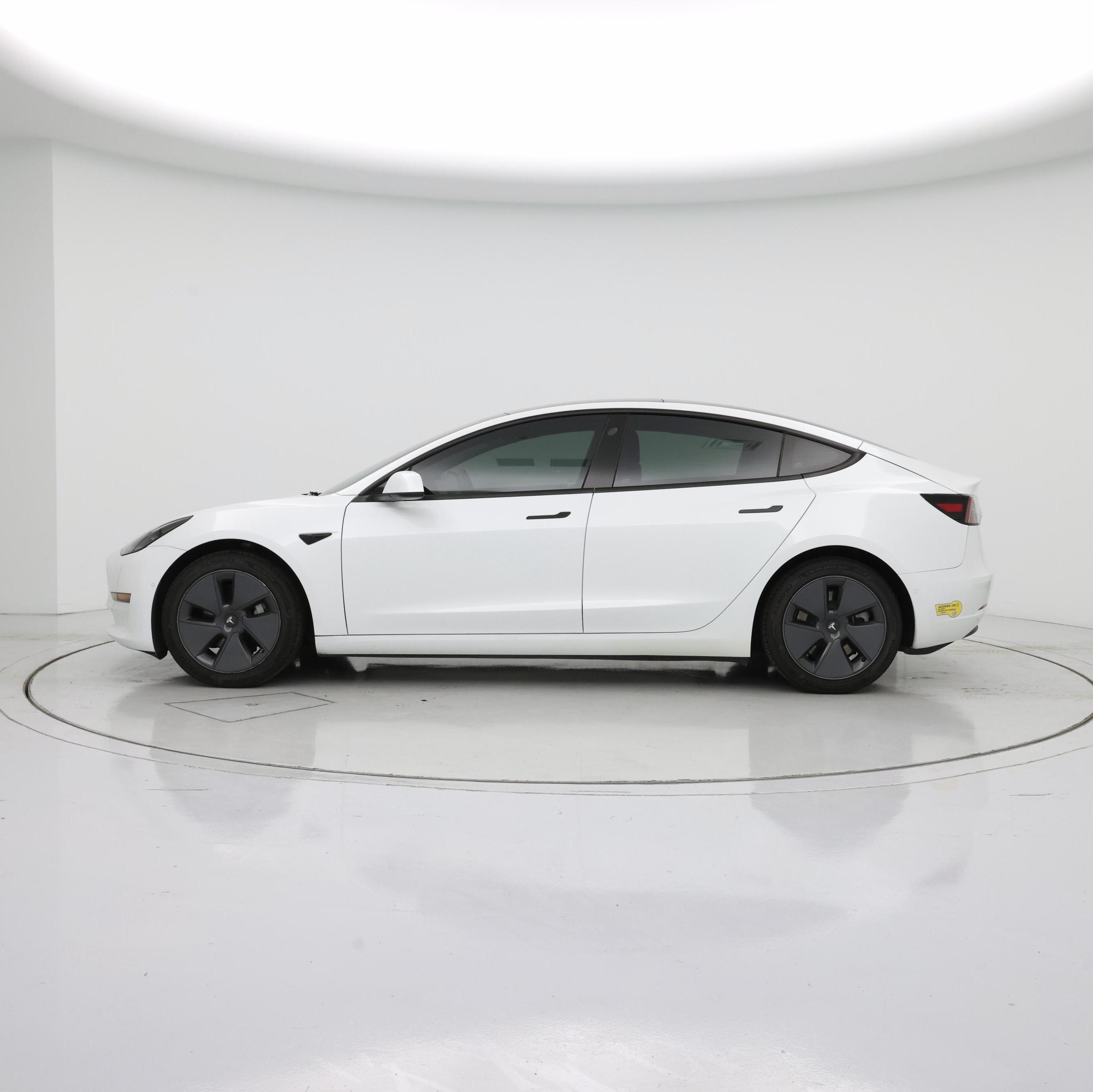 Thumbnail: 2022 Tesla Model 3 - 3