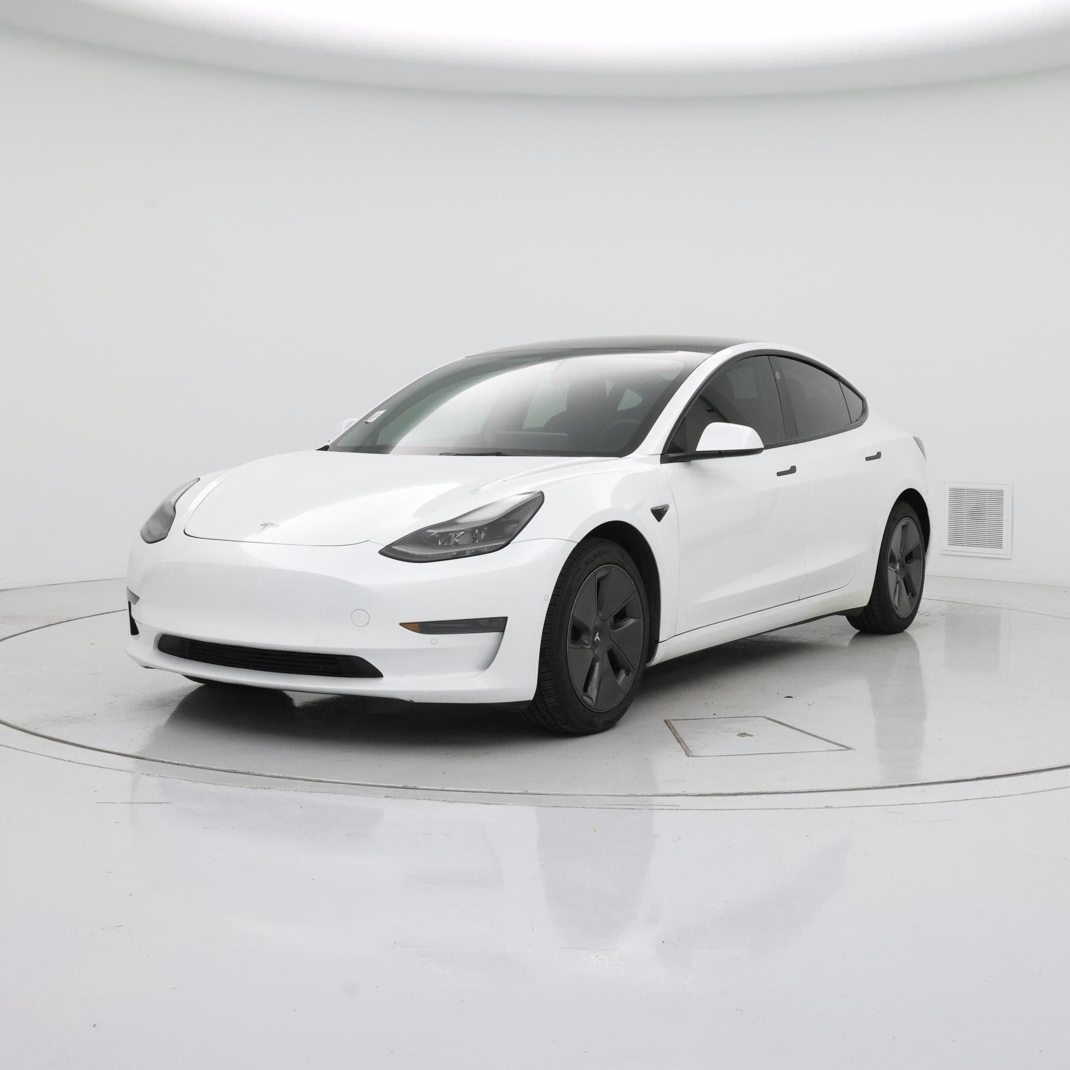 Thumbnail: 2022 Tesla Model 3 - 4