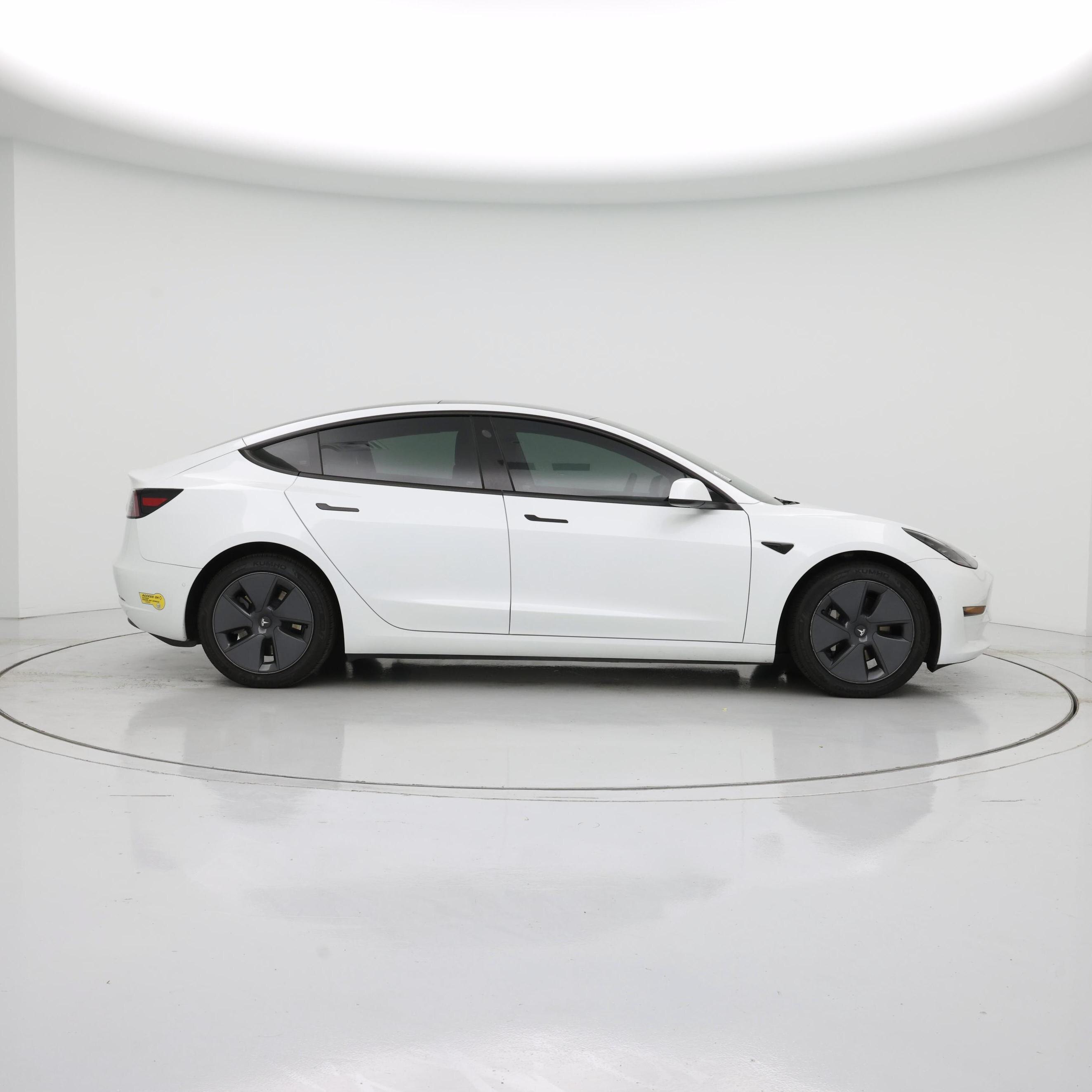Thumbnail: 2022 Tesla Model 3 - 7