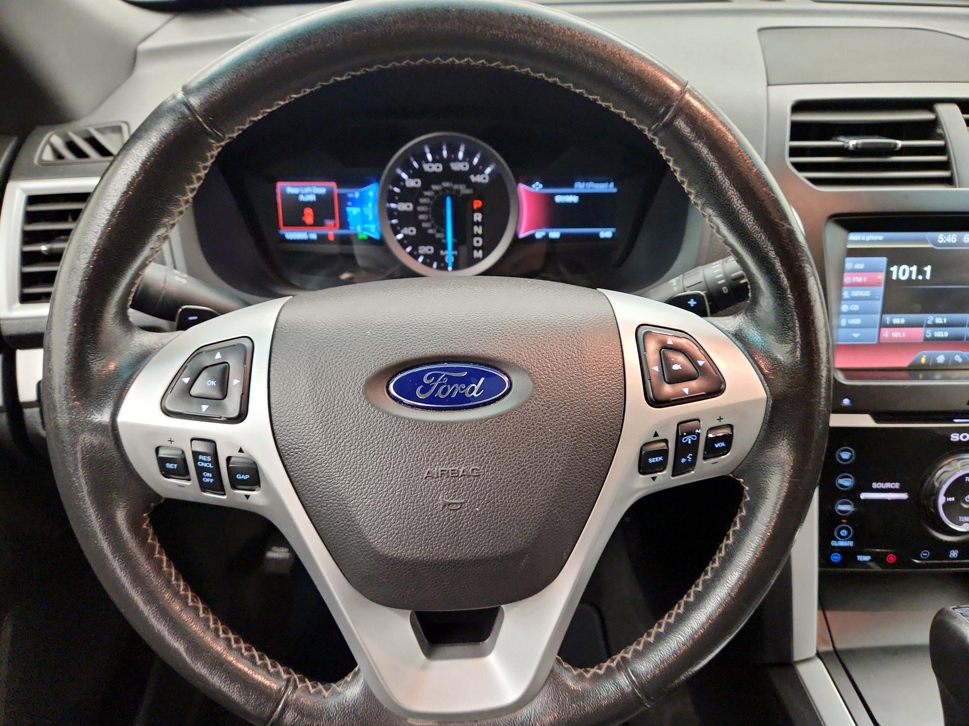 Thumbnail: 2015 Ford Explorer - 10