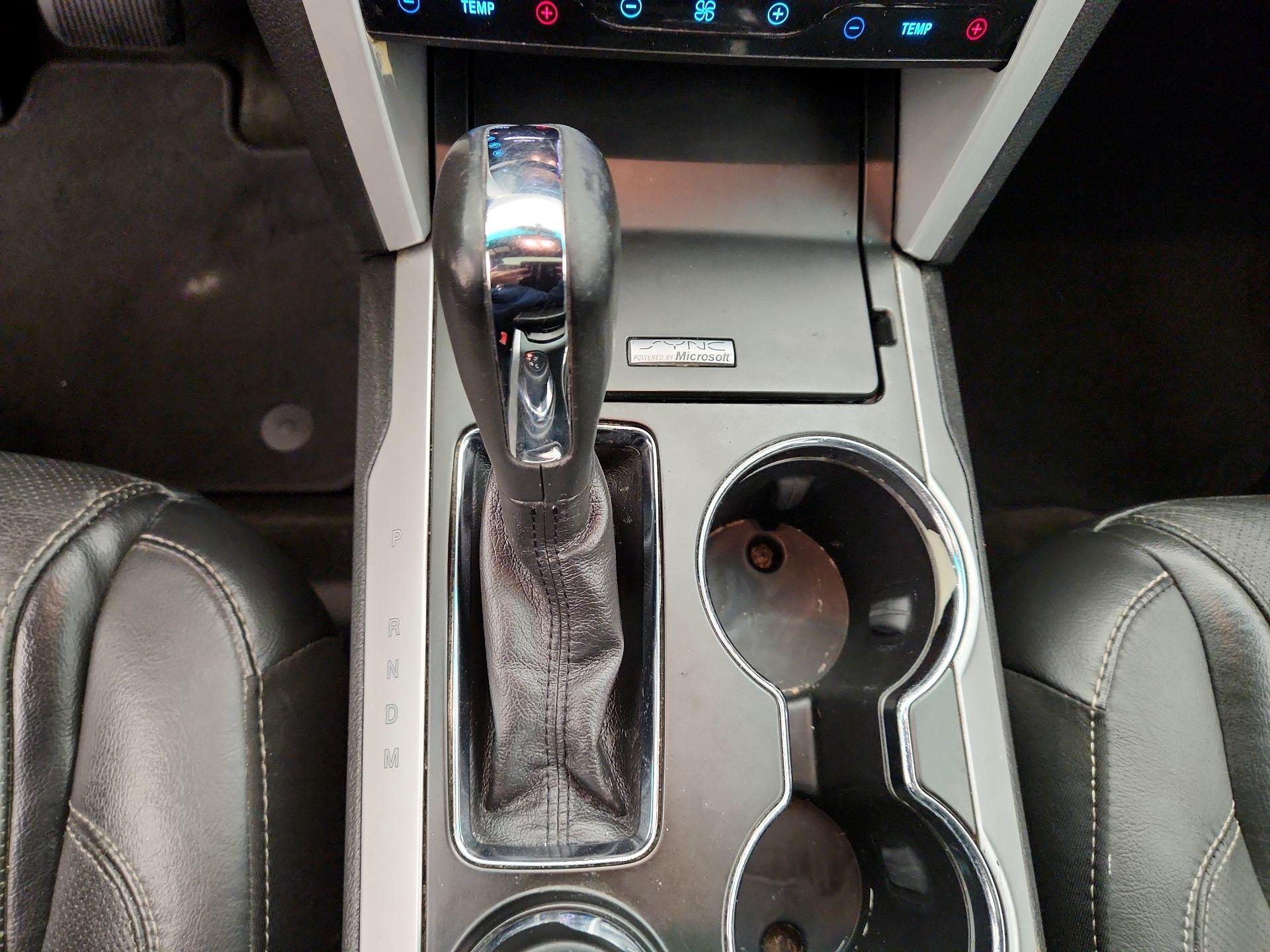 Thumbnail: 2015 Ford Explorer - 17