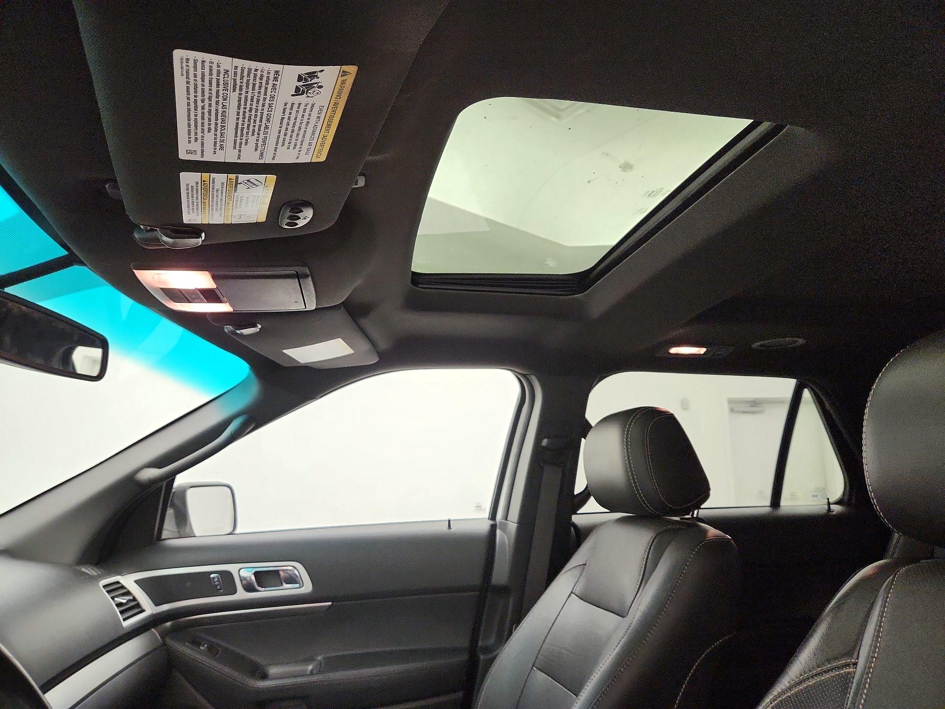 Thumbnail: 2015 Ford Explorer - 19
