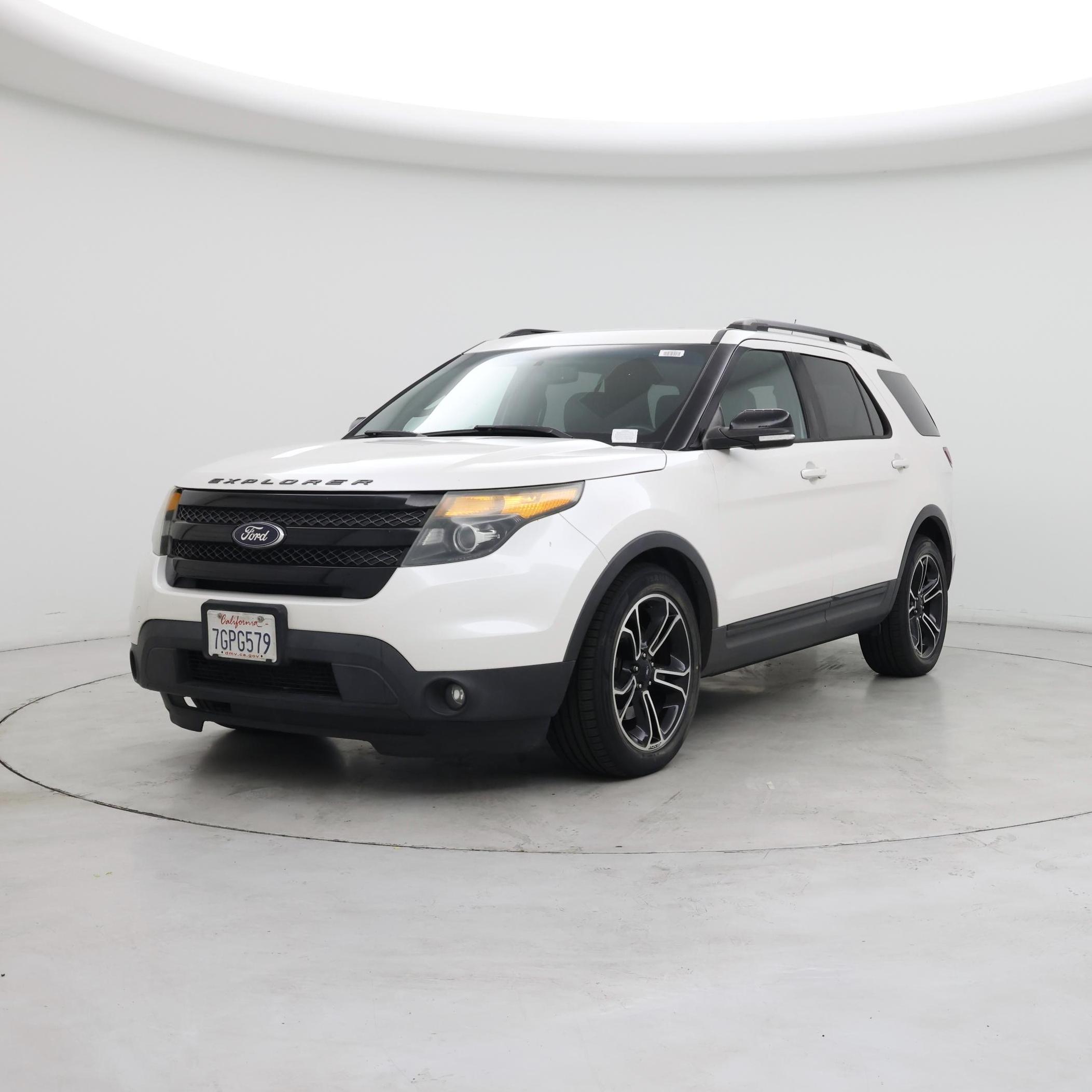 Thumbnail: 2015 Ford Explorer - 4