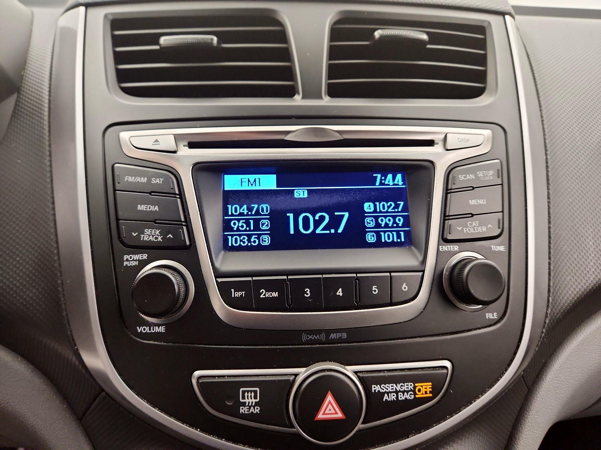 Thumbnail: 2015 Hyundai Accent - 14
