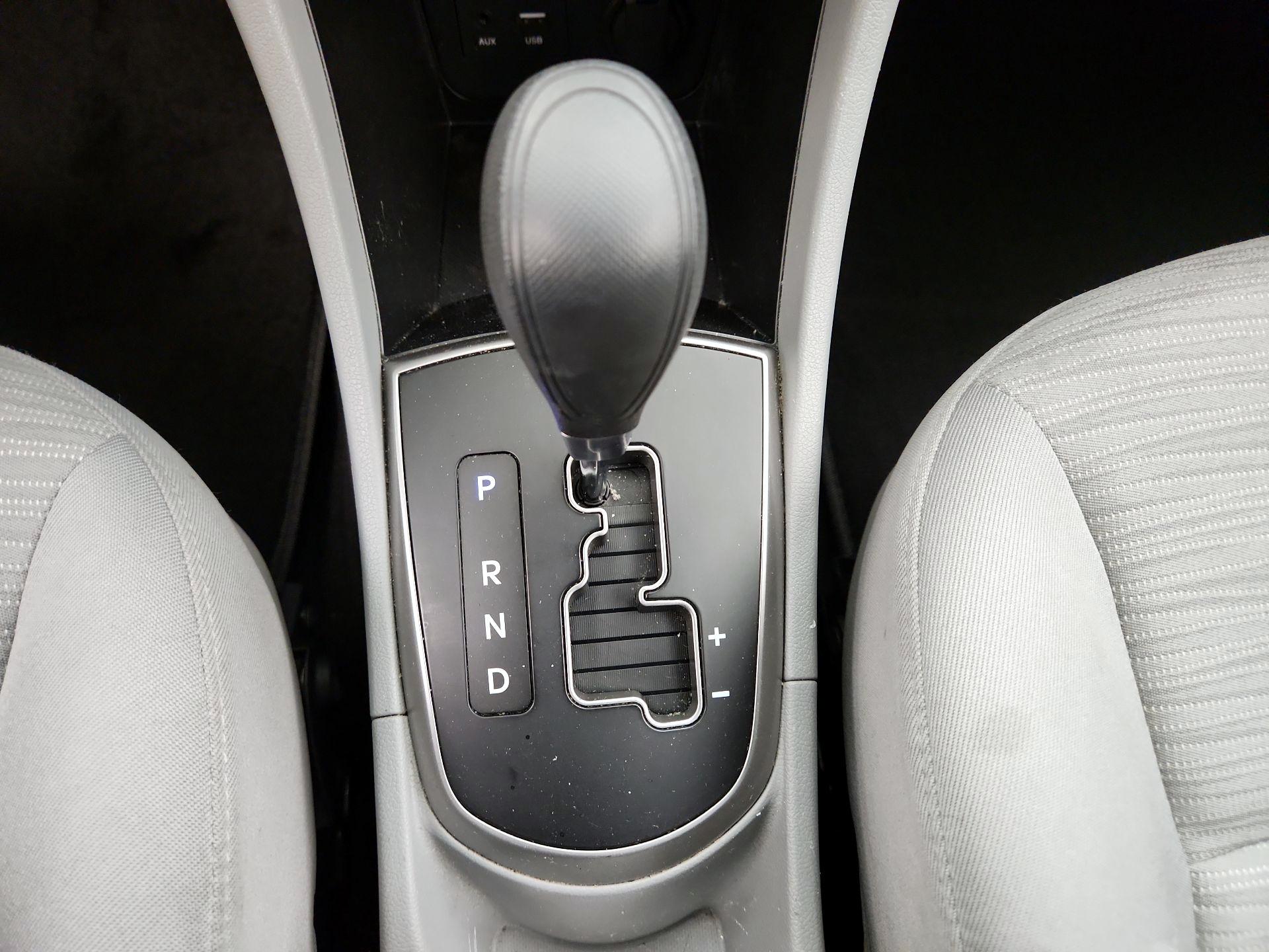 Thumbnail: 2015 Hyundai Accent - 16